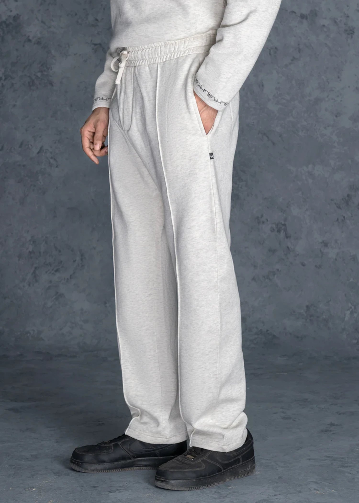 fleece Trousers in White smoke