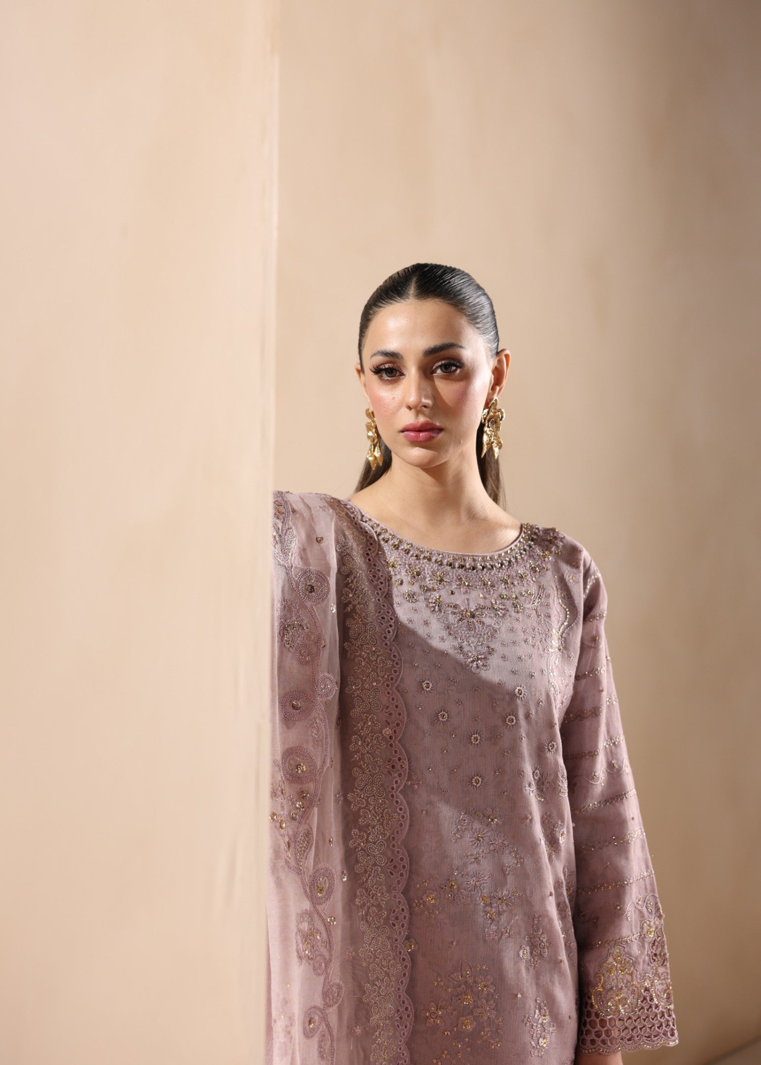 khaddi net Kurta Set in Purple taupe