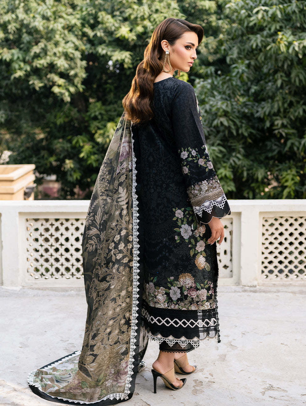 Elara Lawn – VELLICHOR
