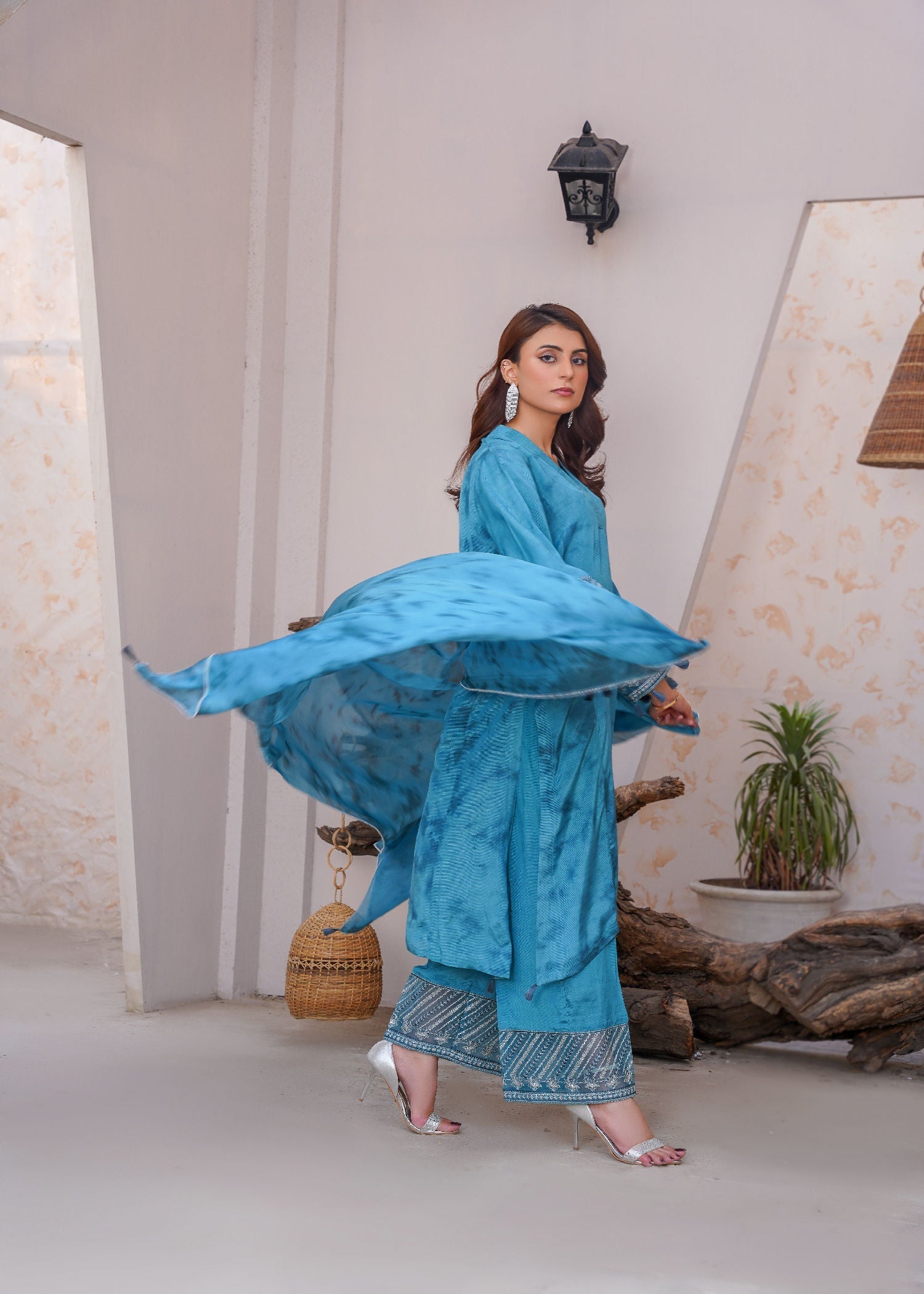 bemberg crinkle chiffon Kurta Set in Sky blue