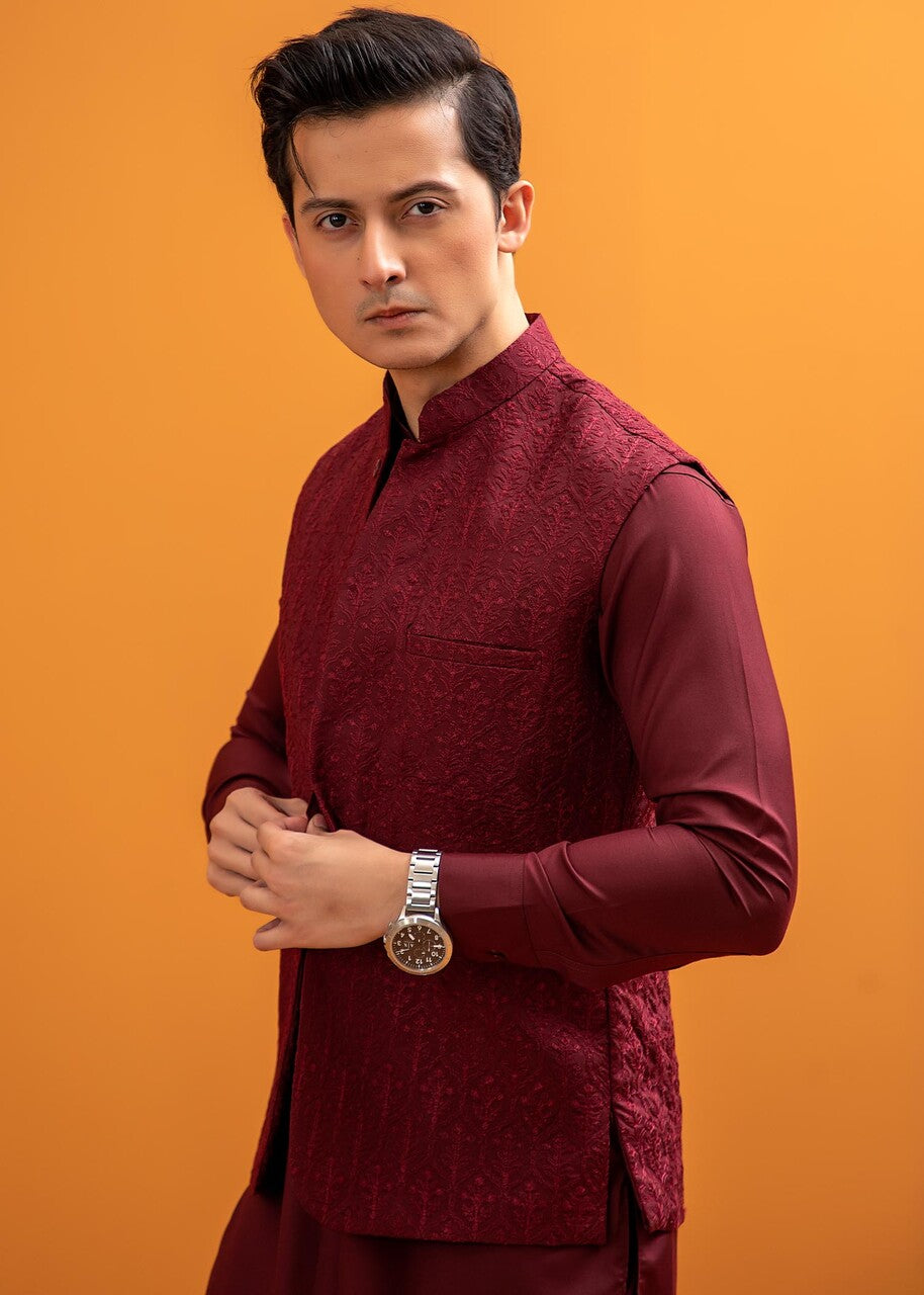 wash & wear Waistcoat in Maroon - view 5