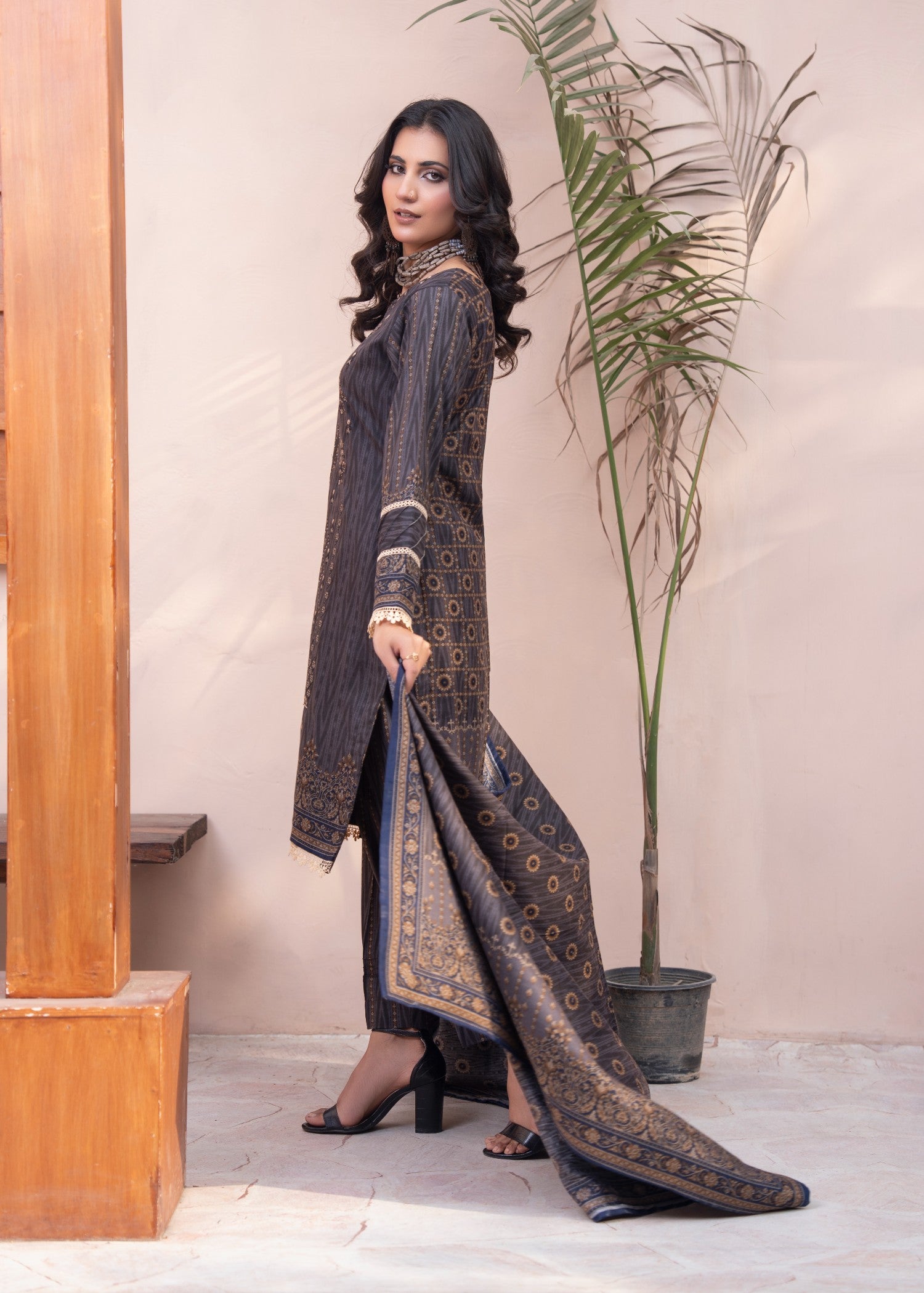 dhanak Kurta Set in Steal grey