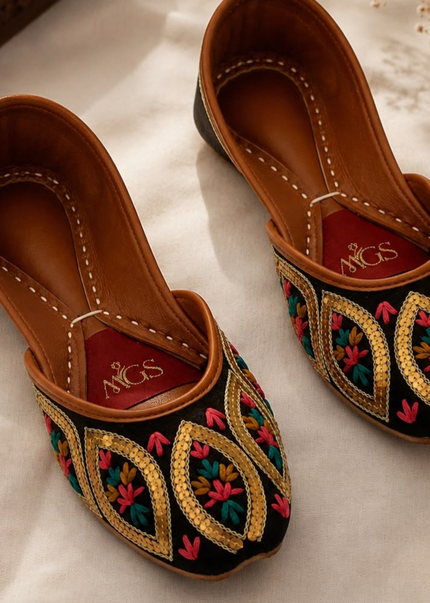 Khussa in Black by - High Quality Women Khussa RTM8601