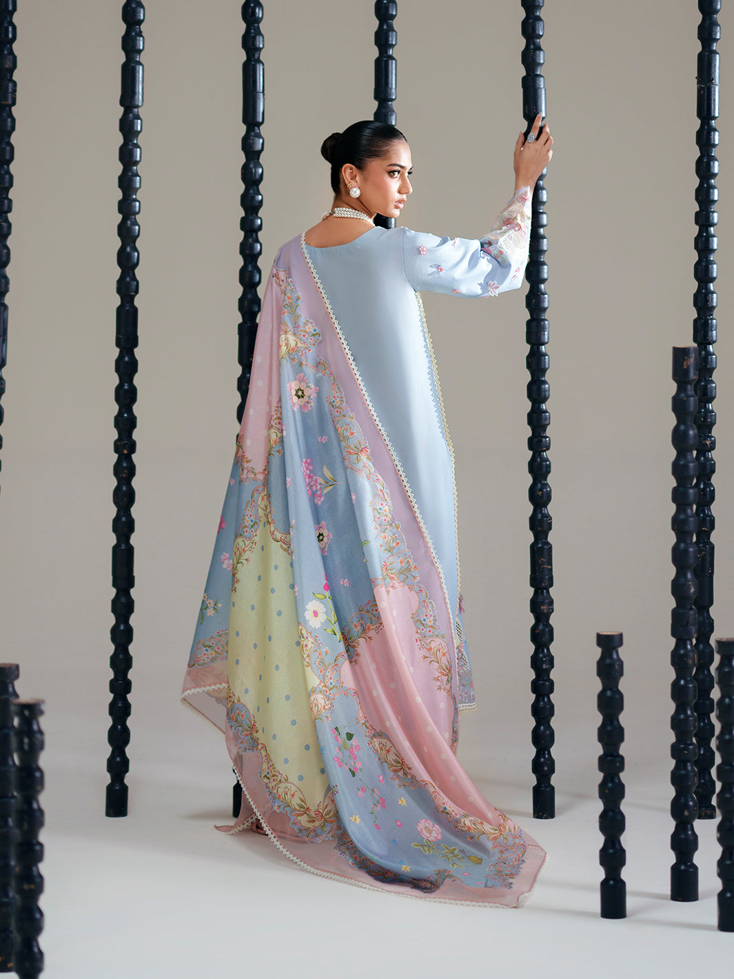 Amour Luxury Lawn – 184-B