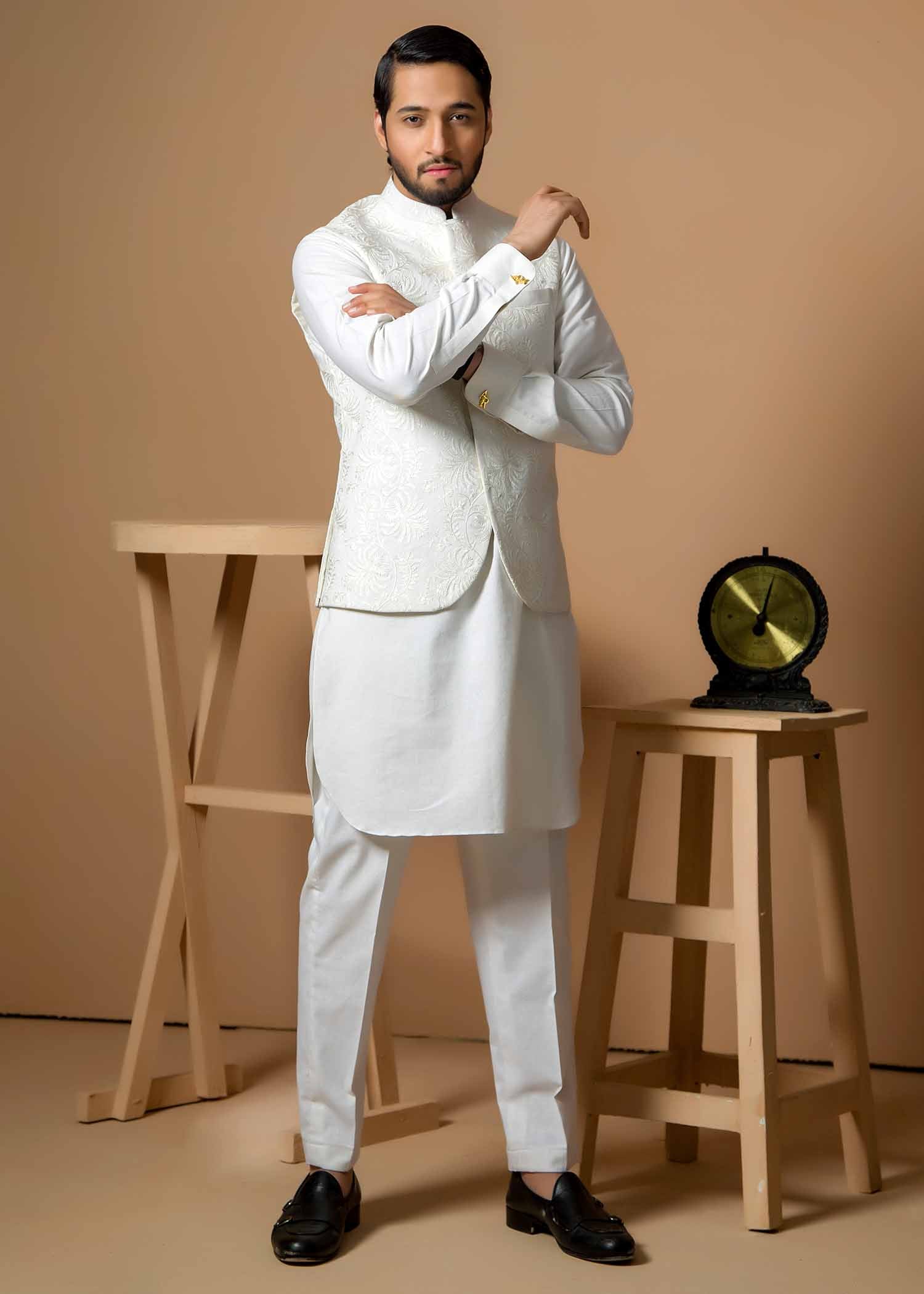 wash & wear Waistcoat in Off-white