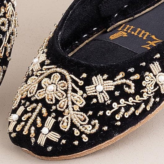 Khussa in Black by - High Quality Women Khussa JFF5909