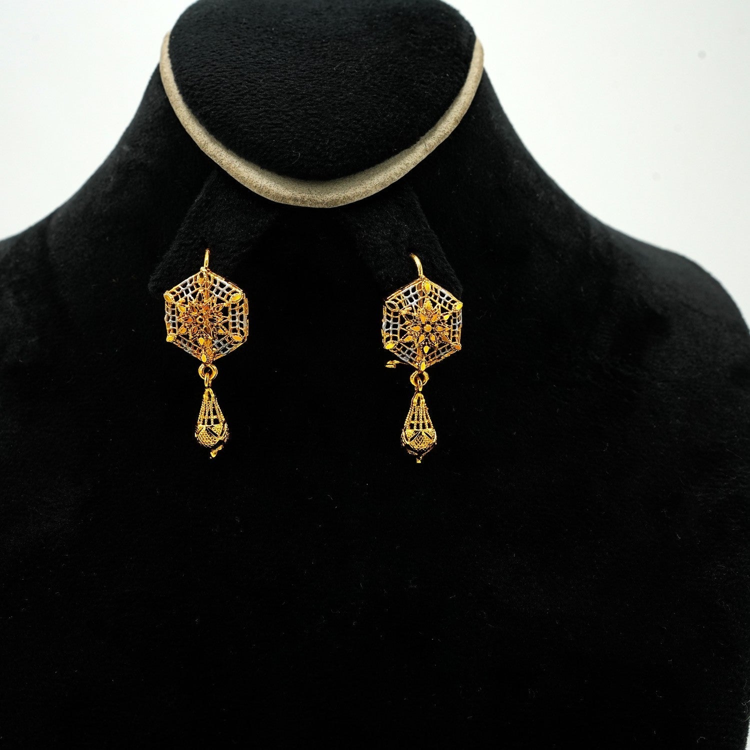 Jewelry Set in Gold Color by - Trendy Women Jewelry Set AOC8549