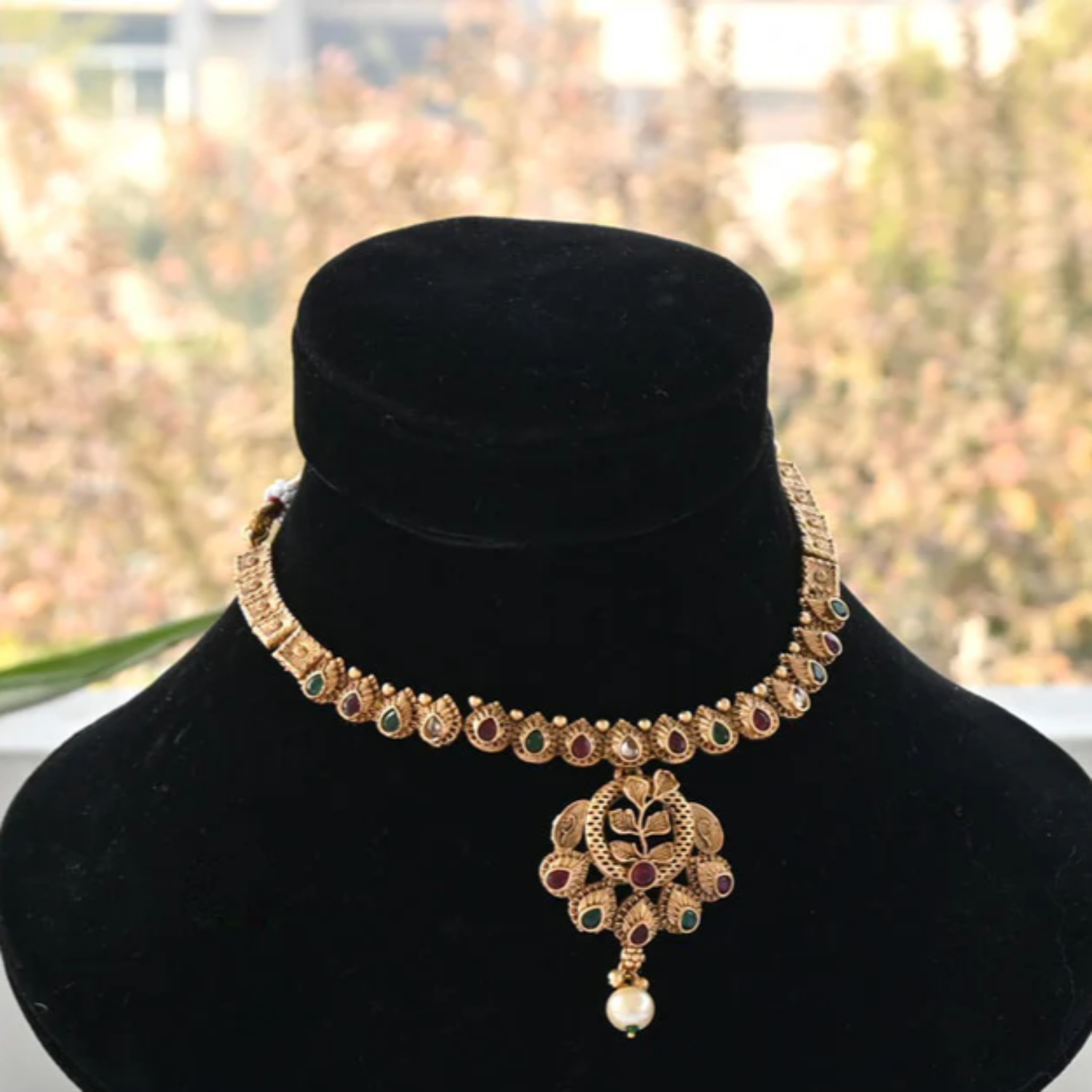 Jewelry Set in Multi Color by - Trendy Women Jewelry Set HBG2351