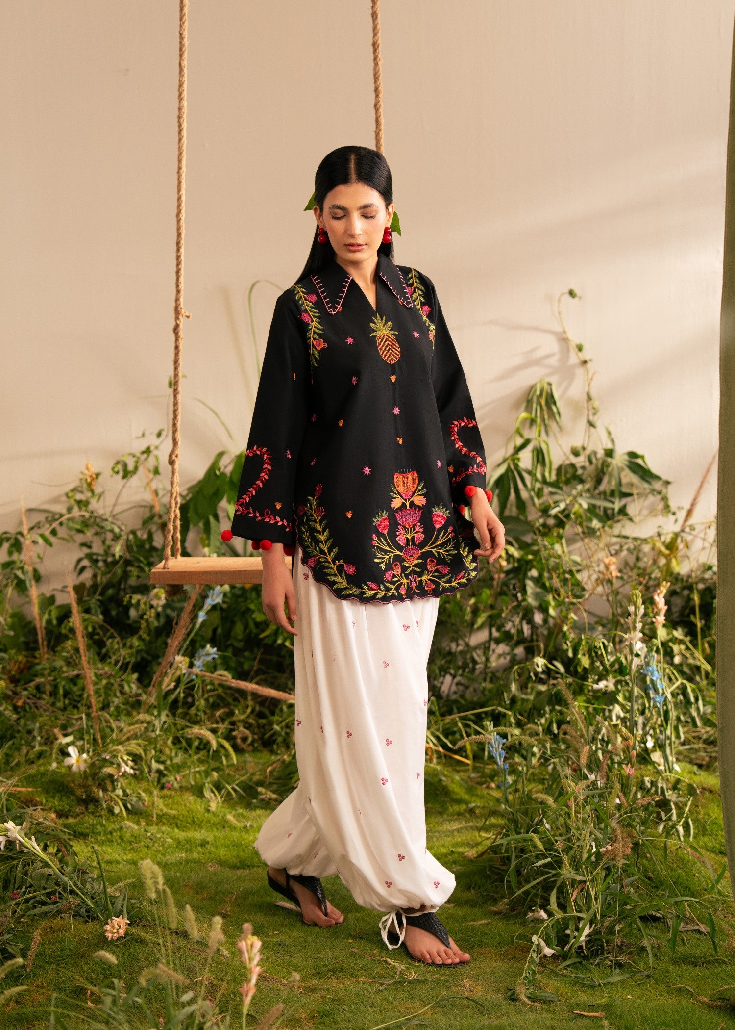 lawn cotton Kurta Set in Black, white
