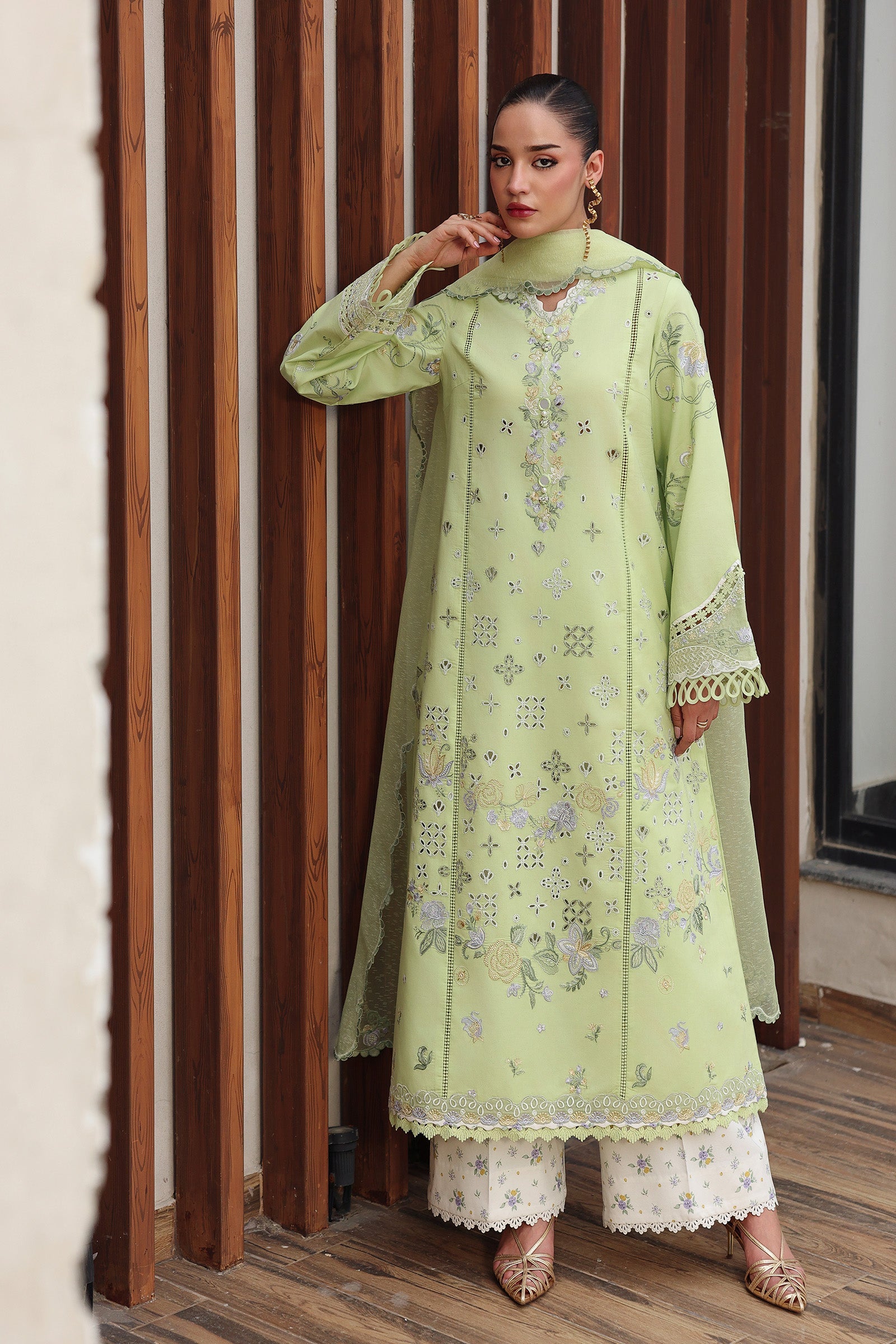 Qline Lawn Drop II – QKL-05 AYANA