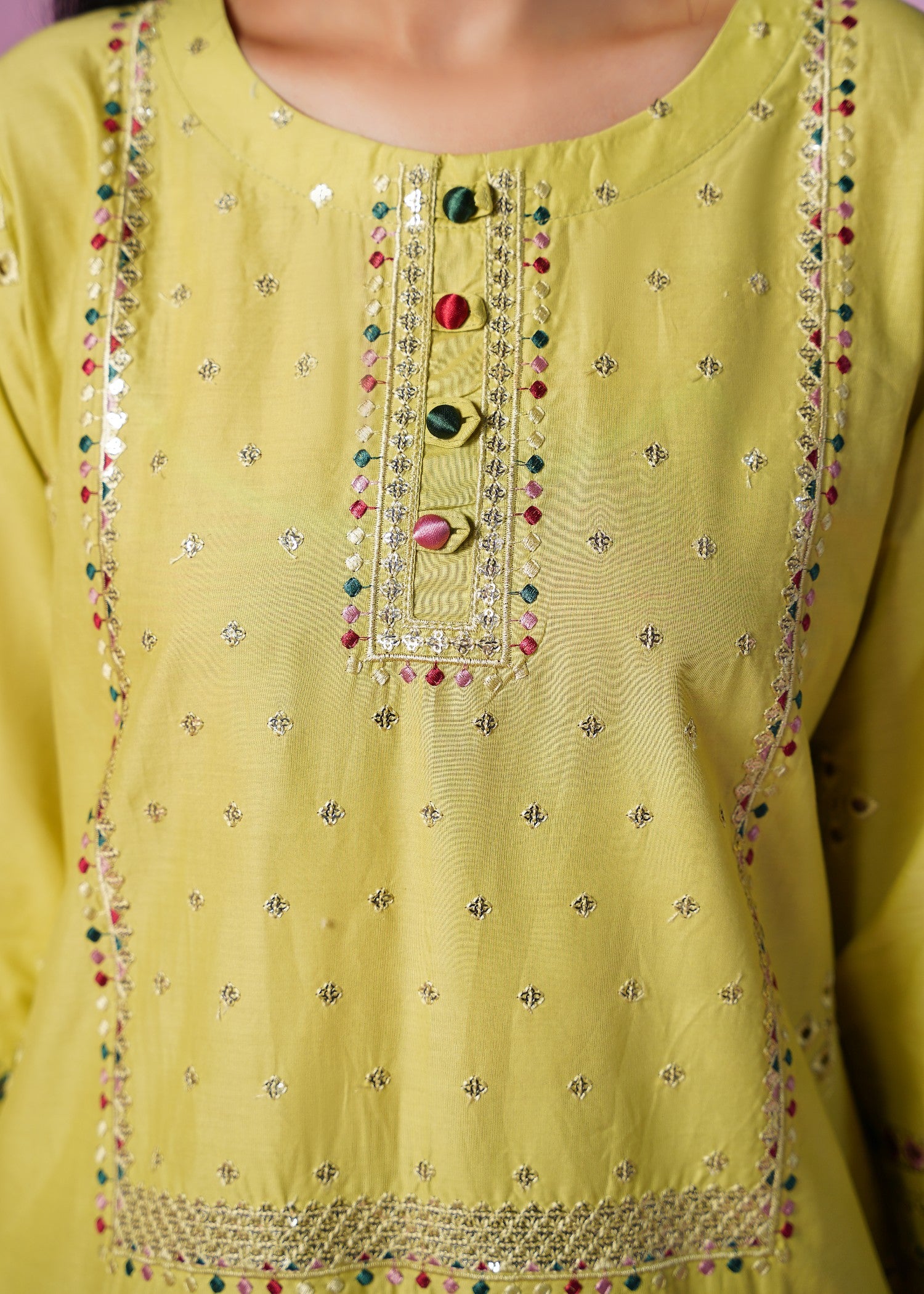 lawn Kurta Set in Pear
