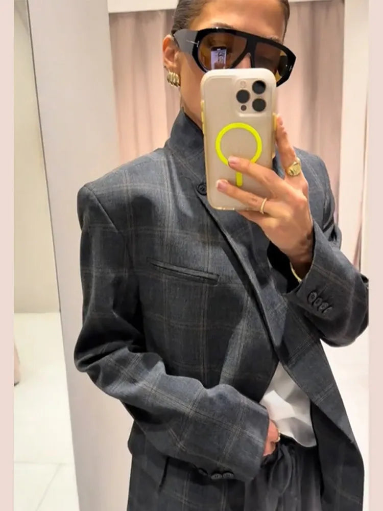 LINDA BLAZER