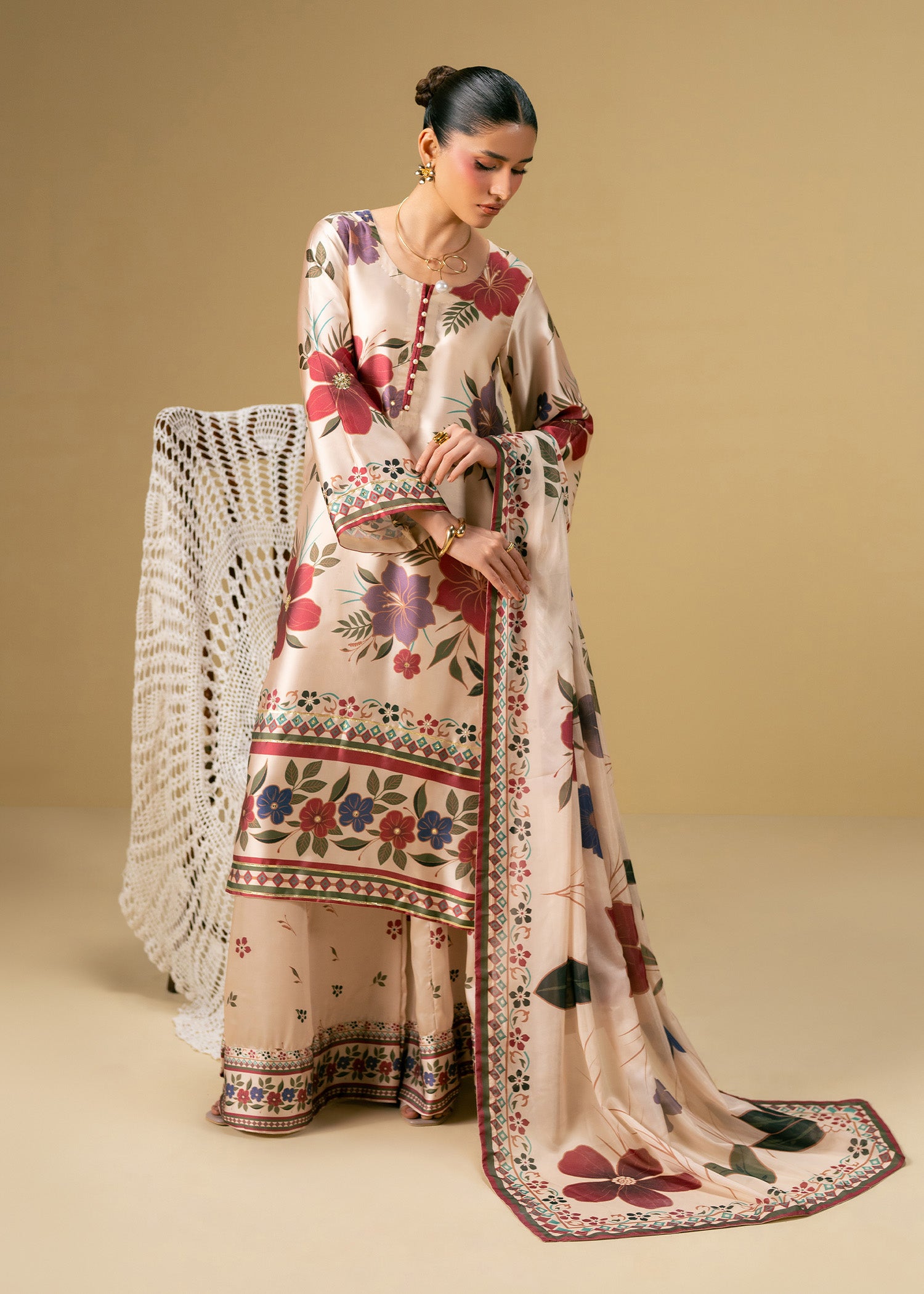 charmuse/shamooz Kurta Set in Beige