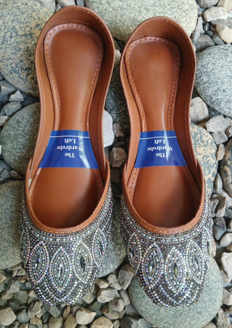 Khussa in Silver by - High Quality Women Khussa ODQ0117