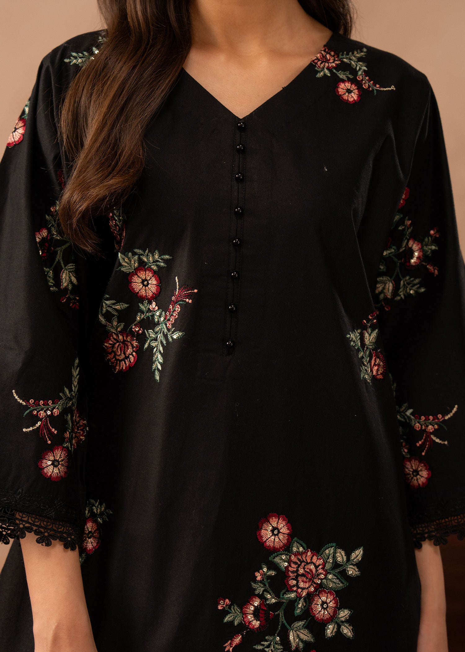 lawn Kurta Set in Black, white