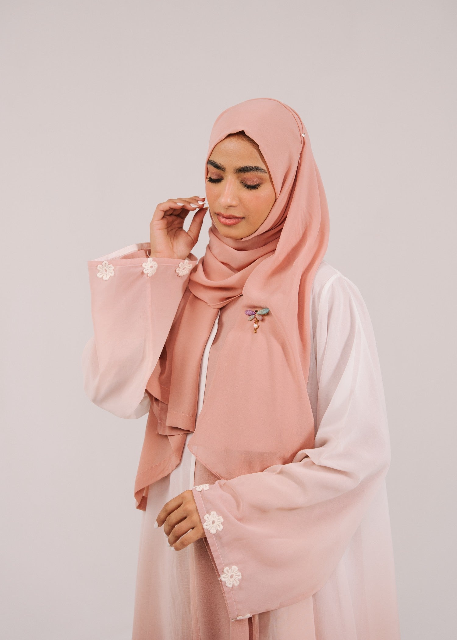 crepe Abaya in White, pink sherbert