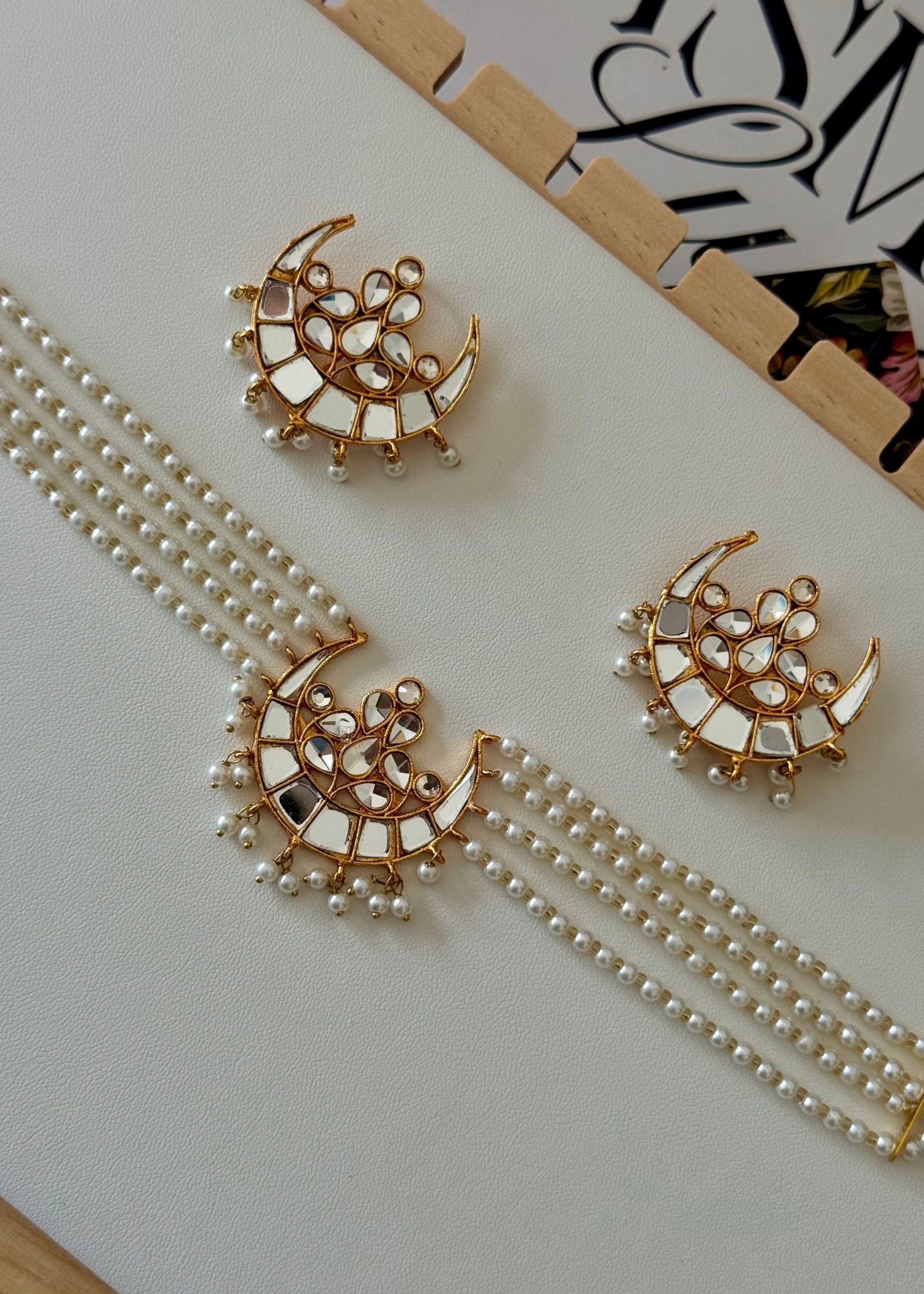 Choker in Pearl white, gold Color by - Trendy Women Choker MTR5332