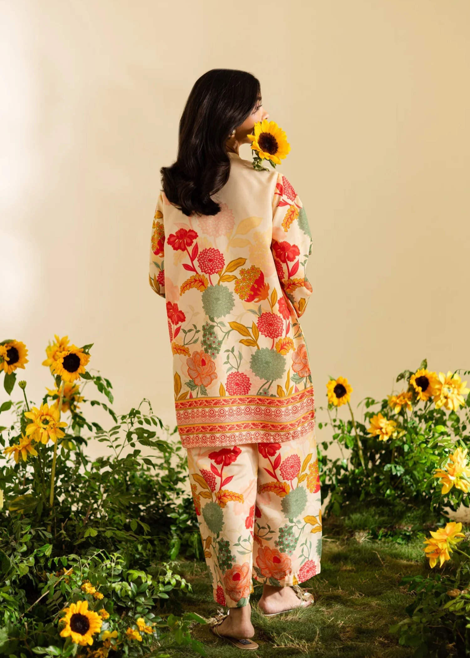 poly lawn Co Ord Sets in Multi, floral white