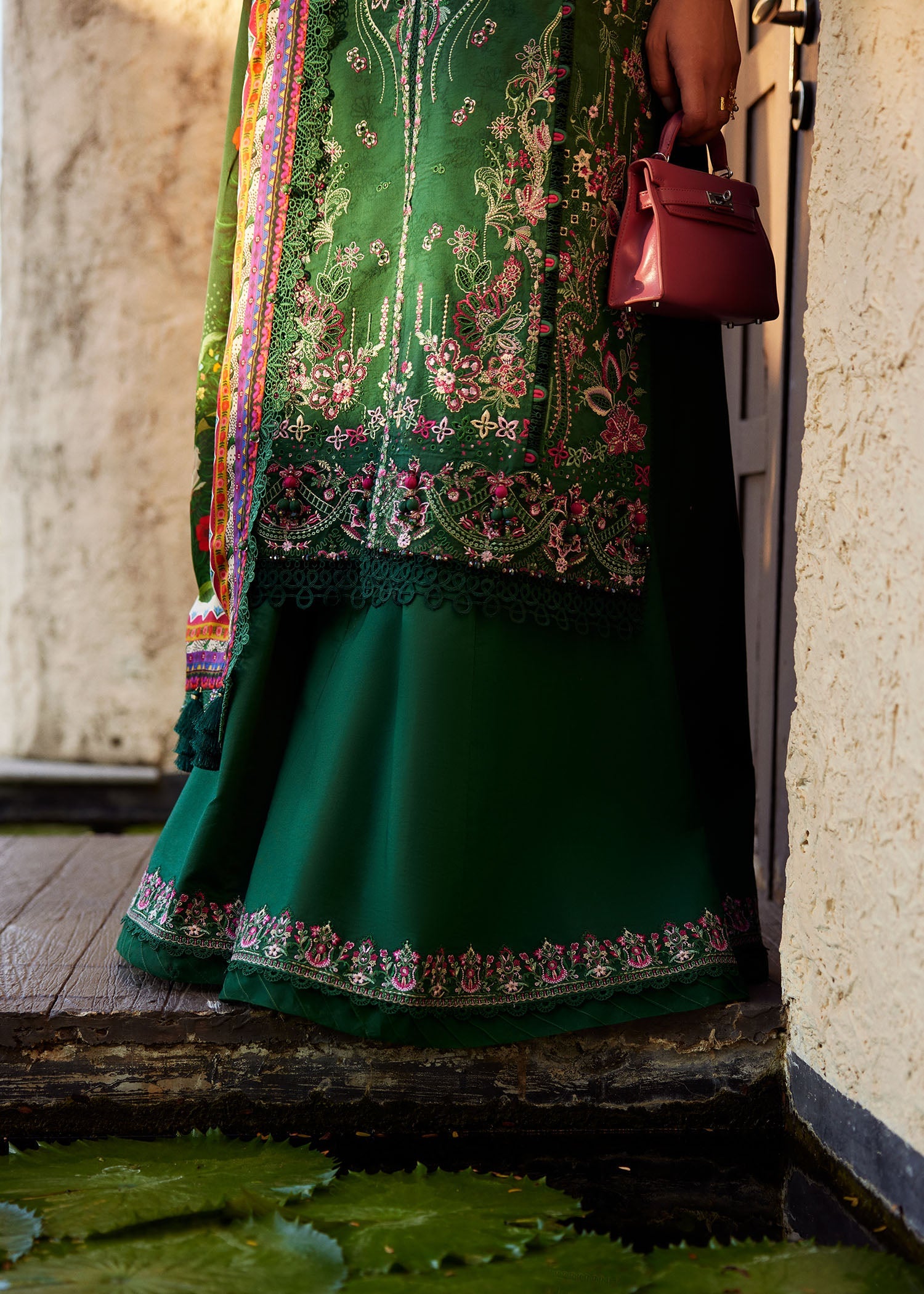 Ariya Luxury Lawn – Serena