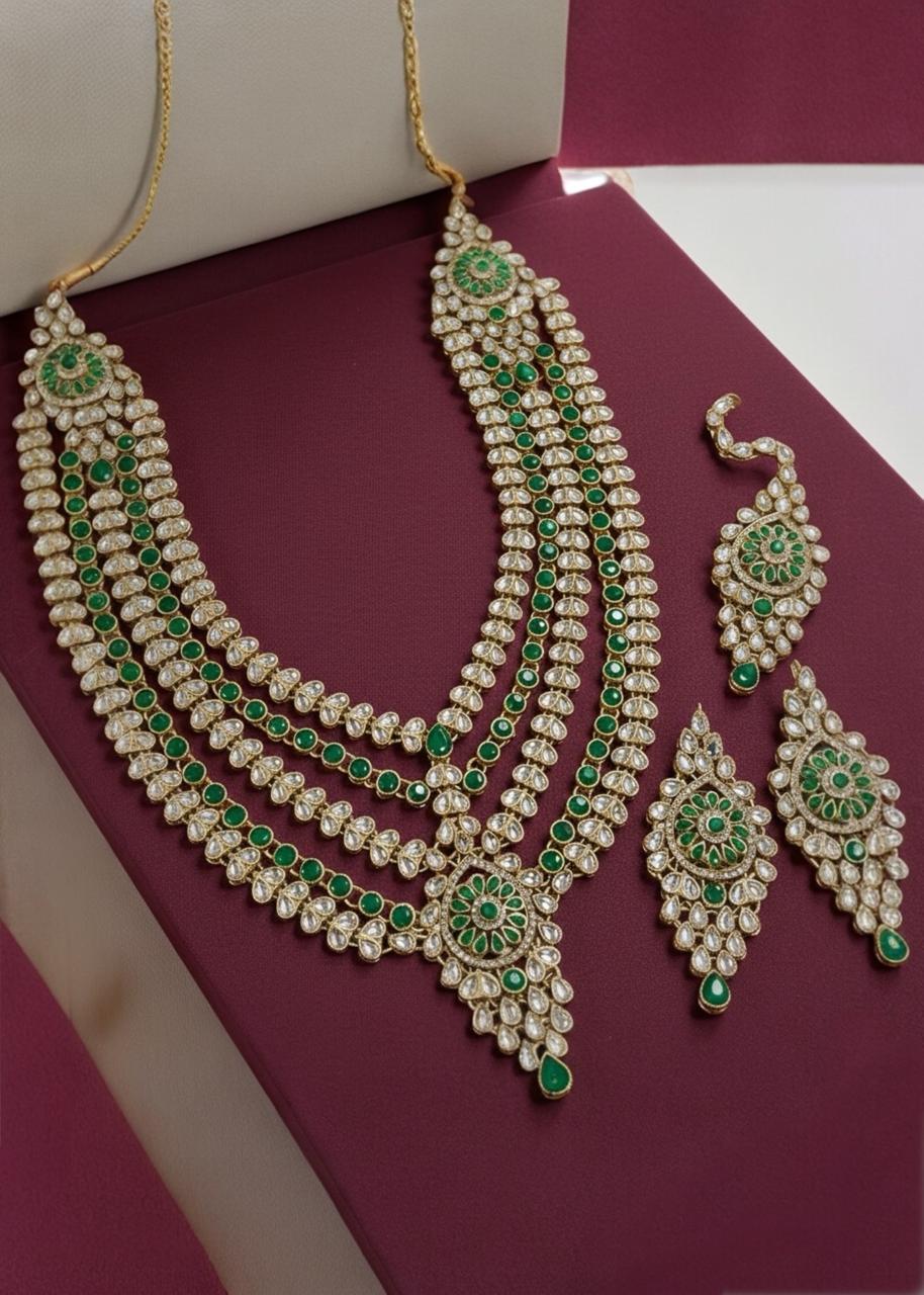 Jewelry Set in Emerald green Color by - Trendy Women Jewelry Set WXL5837