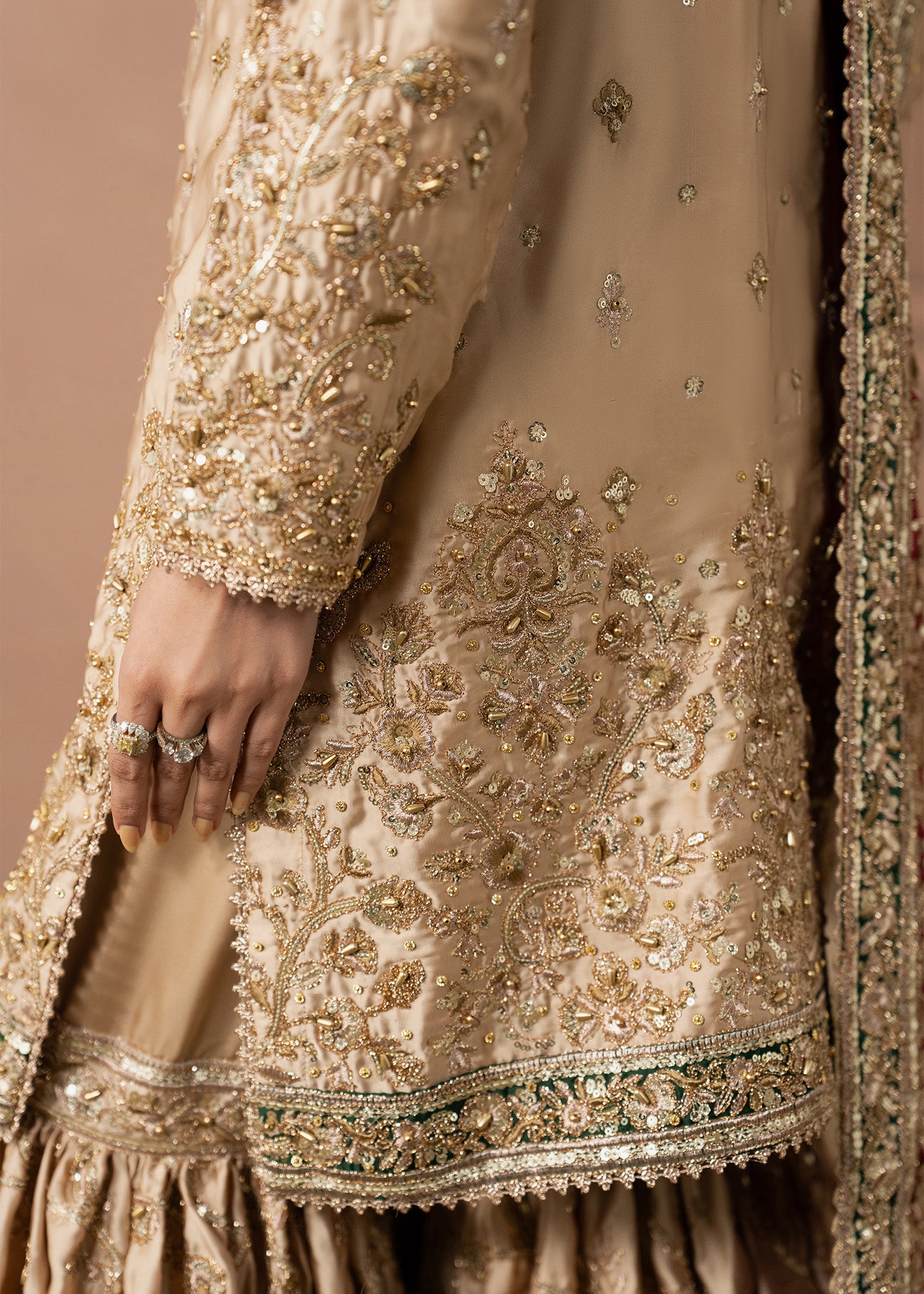 charmuse/shamooz Gharara in Cream