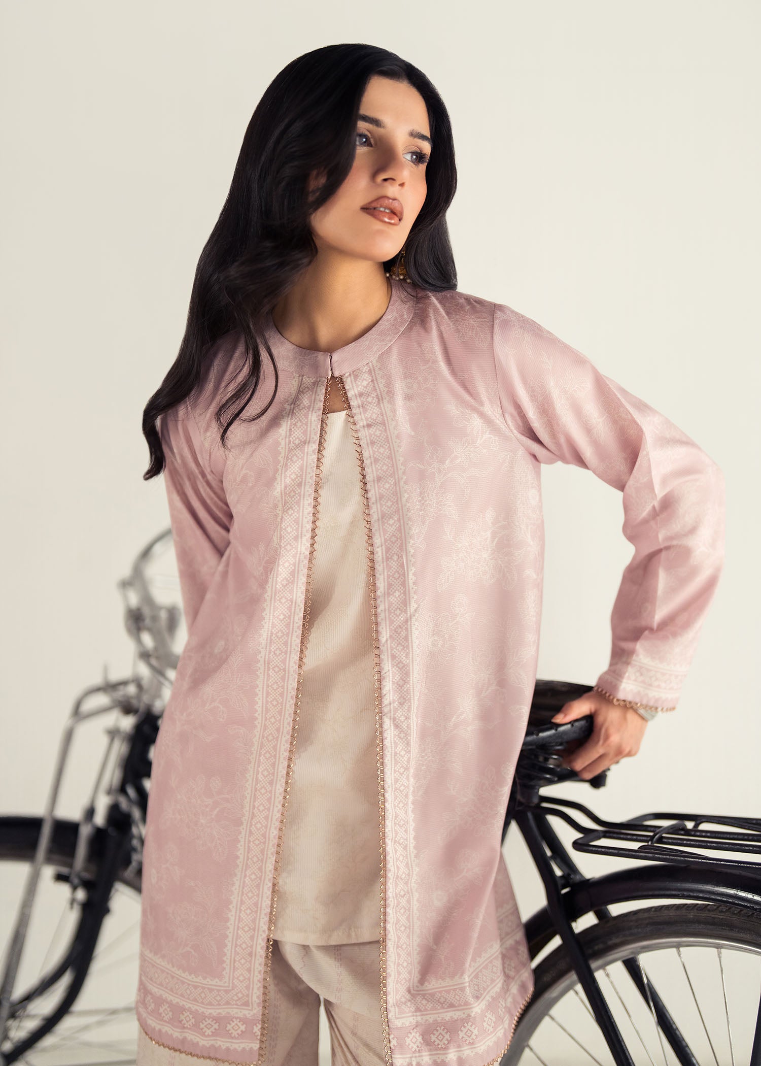 slub lawn Gown in Mauve pink