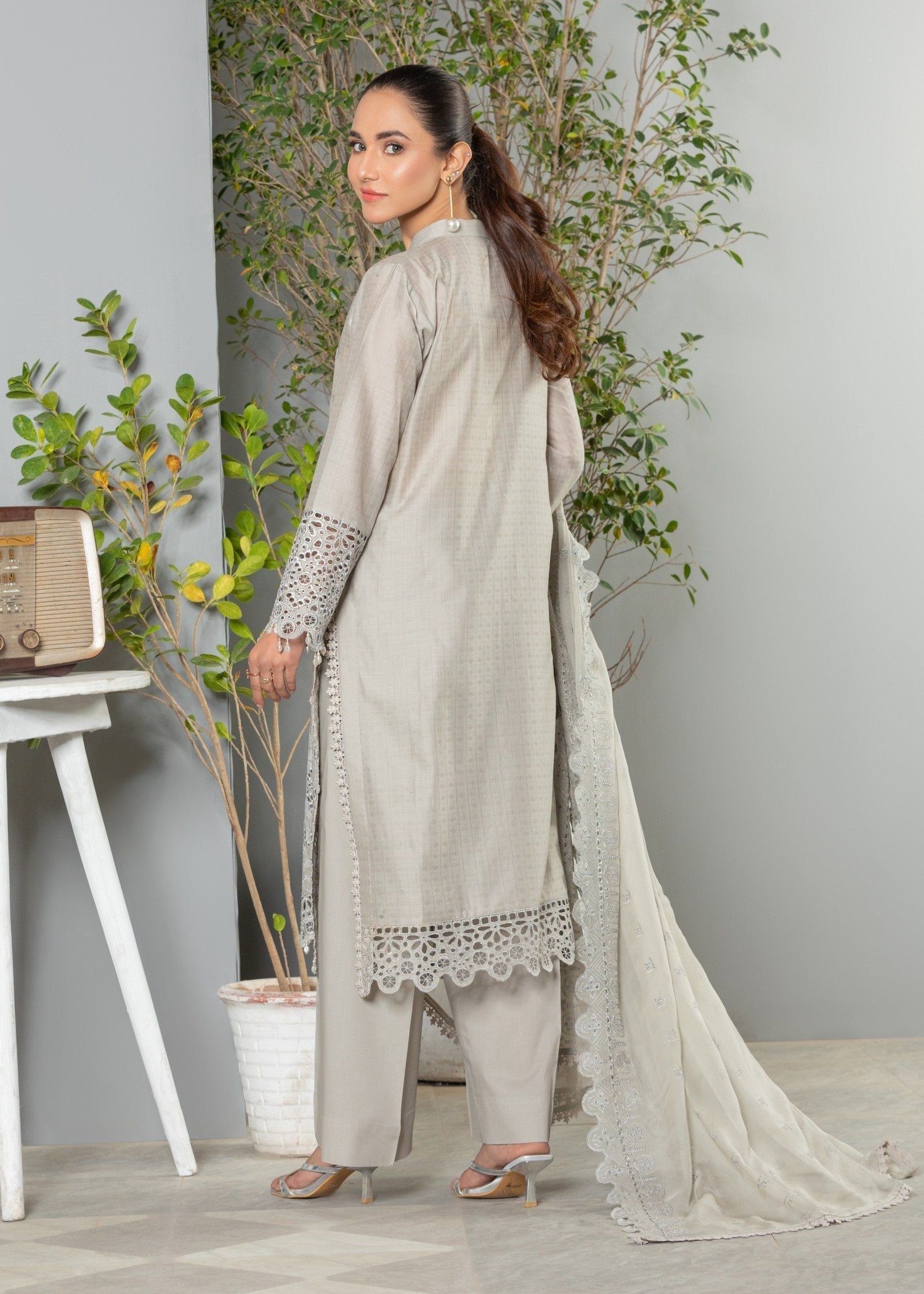 chikankari cotton Kurta Set in Grey