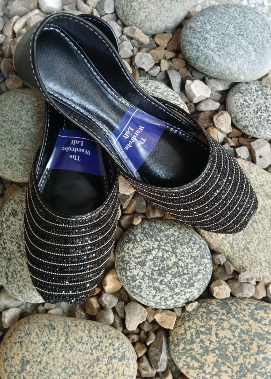 Khussa in Jet black by - High Quality Women Khussa UIK6720