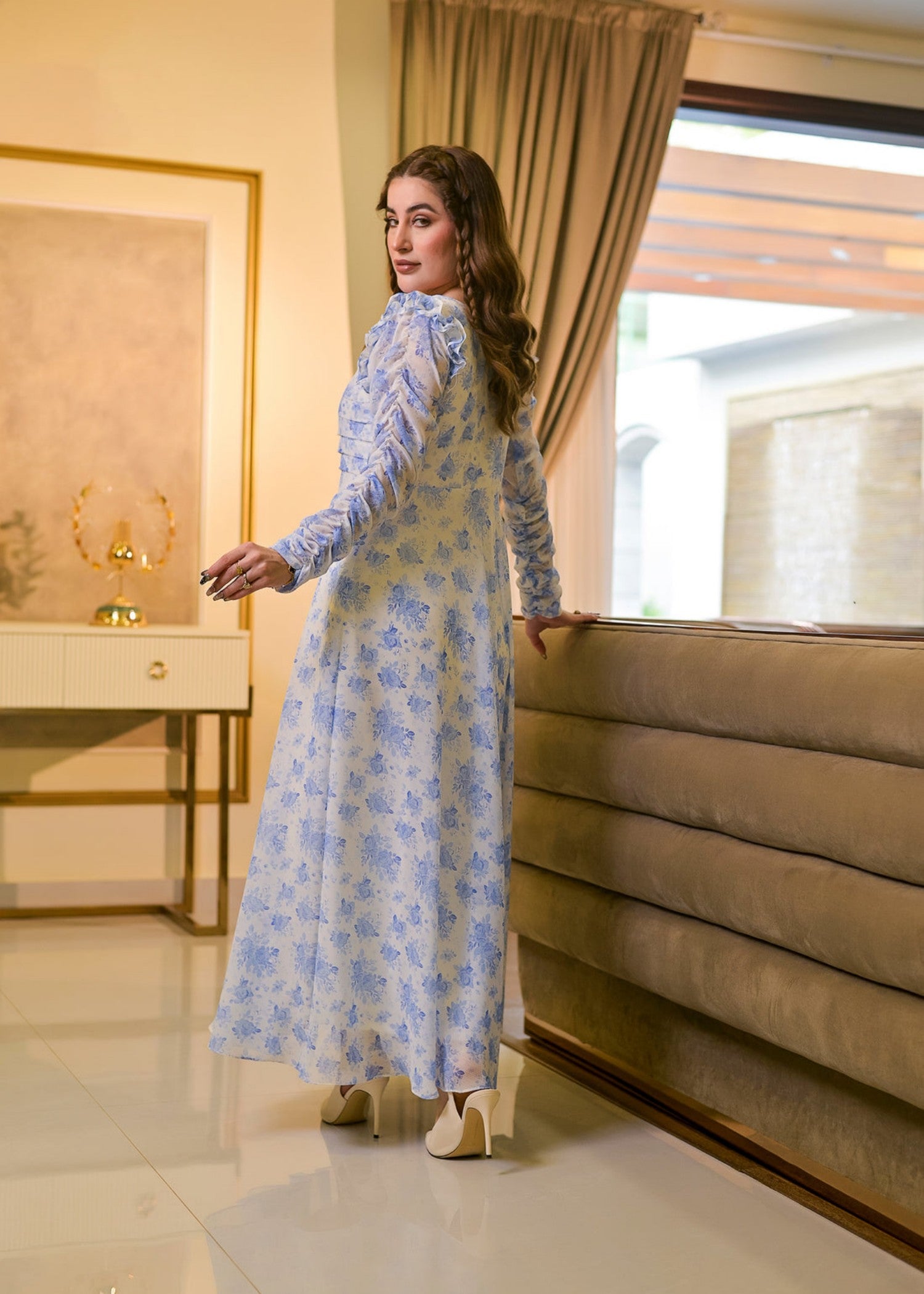 chiffon Maxi in Off-white, blue