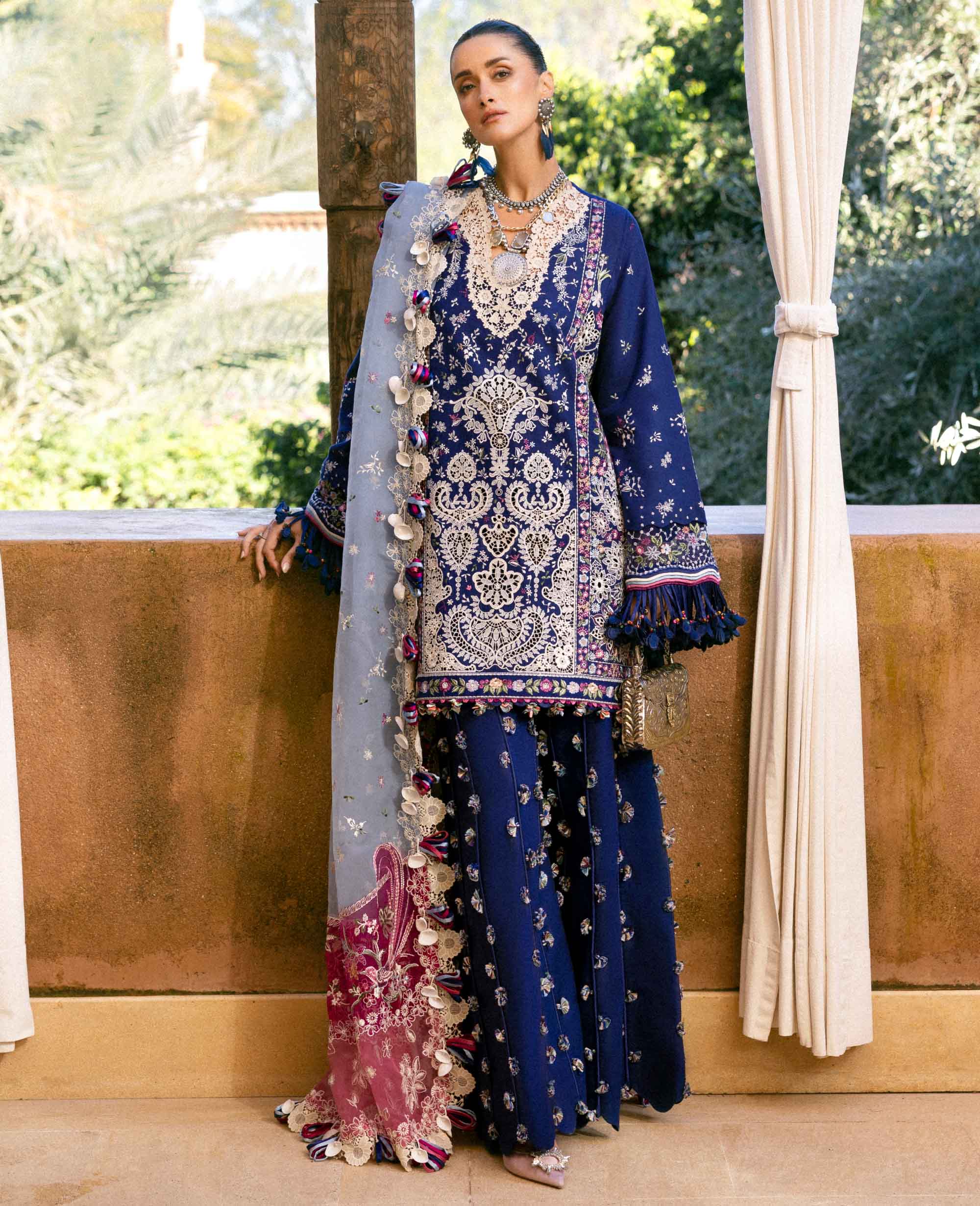 Republic Reine Eid Luxury Lawn – Sia