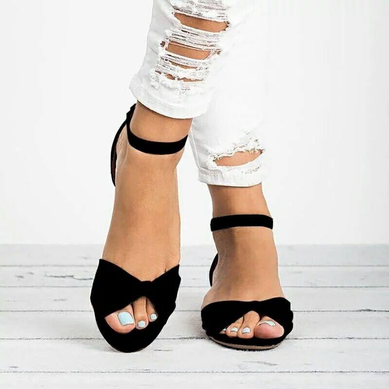 Buckle mid-heel sandals