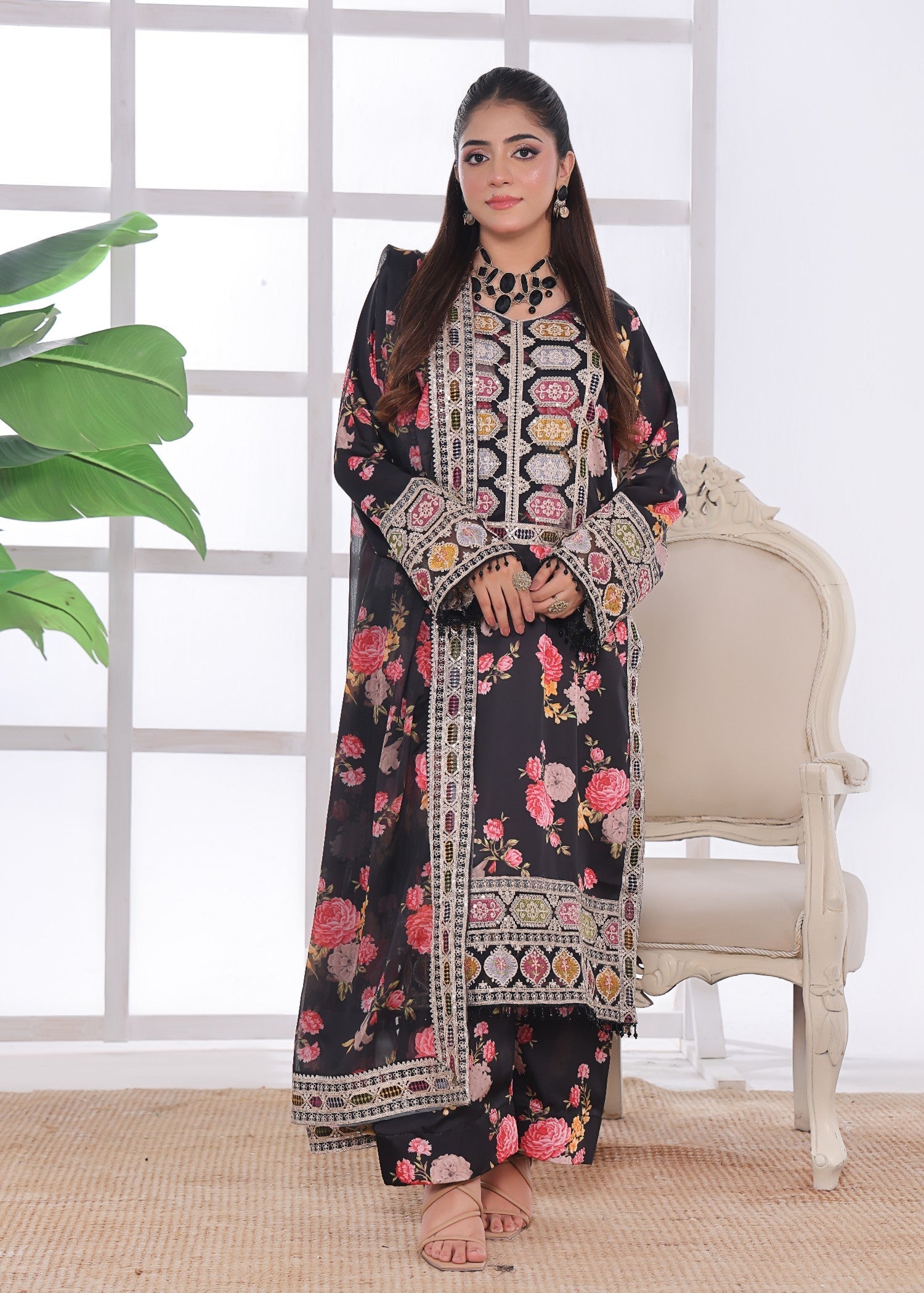 charmuse/shamooz Kurta Set in Black