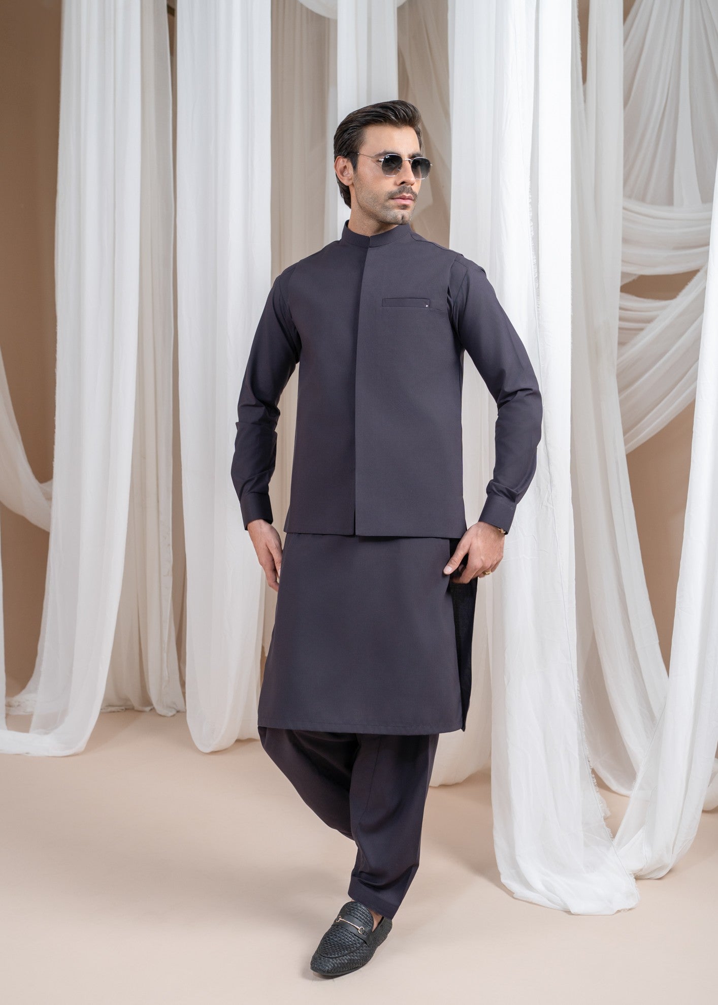 wash & wear Waistcoat in Plum purple