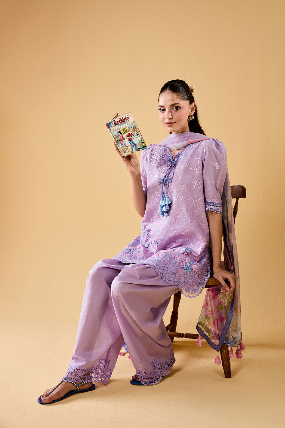 Vital Luxury Lawn Vol-2 – D-1B