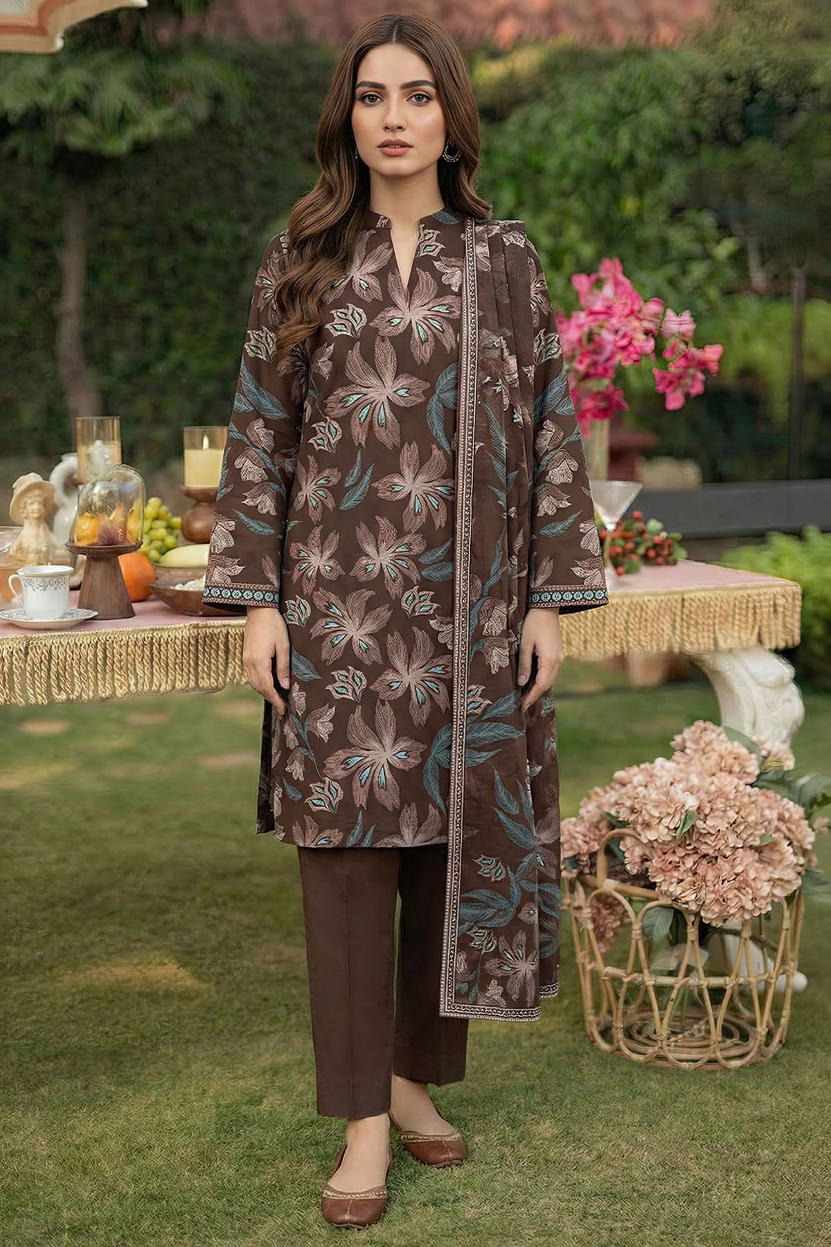 lawn Unstitched in Brown
