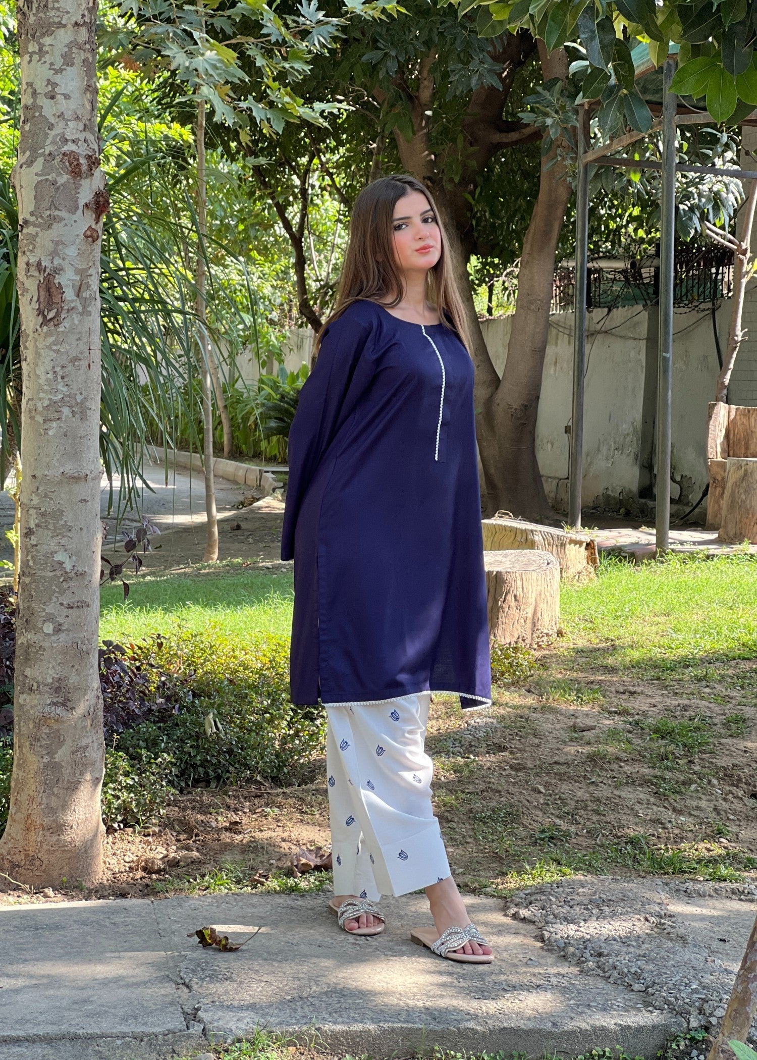 linen Kurta Set in White, navy blue