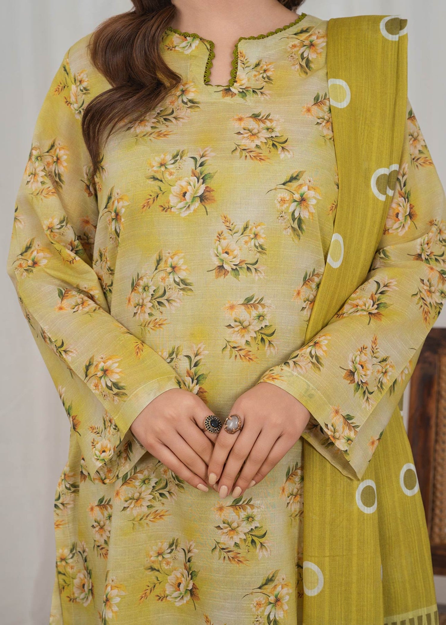 lawn Kurta Set in Beeswax