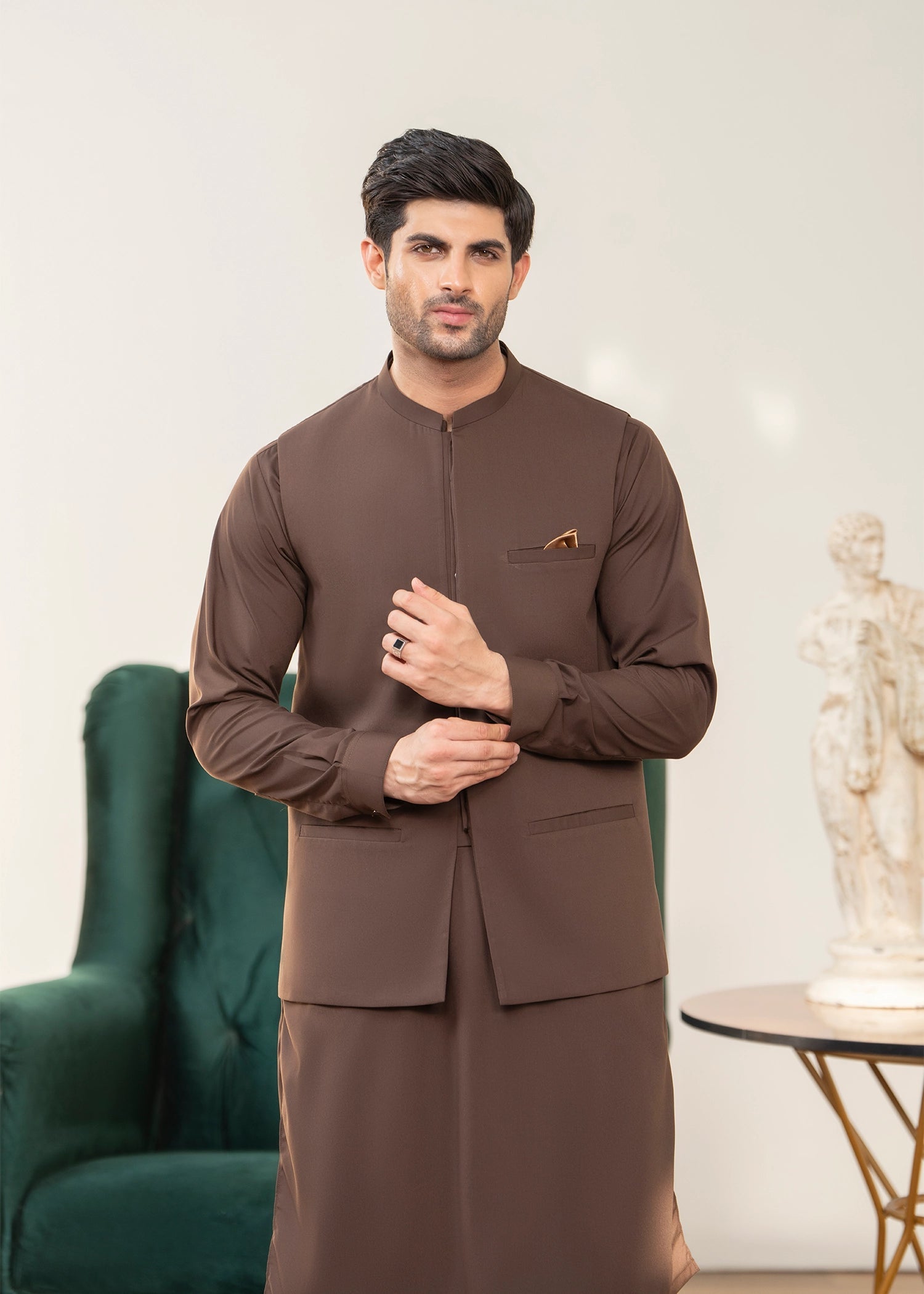 wash & wear Waistcoat in Coffee brown by Black Pearl