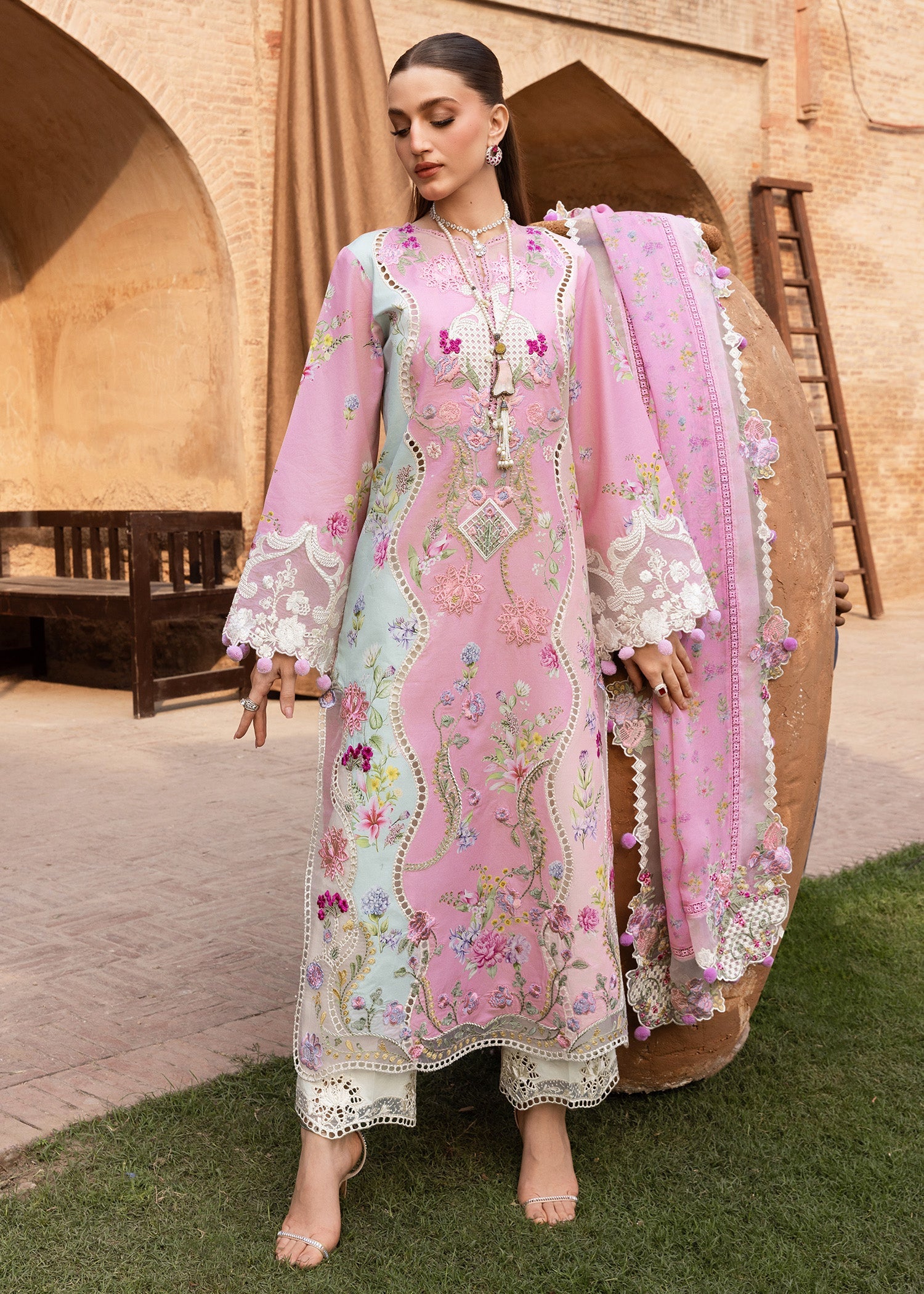 Breeze Festive Luxury Lawn – FAYE-7-A