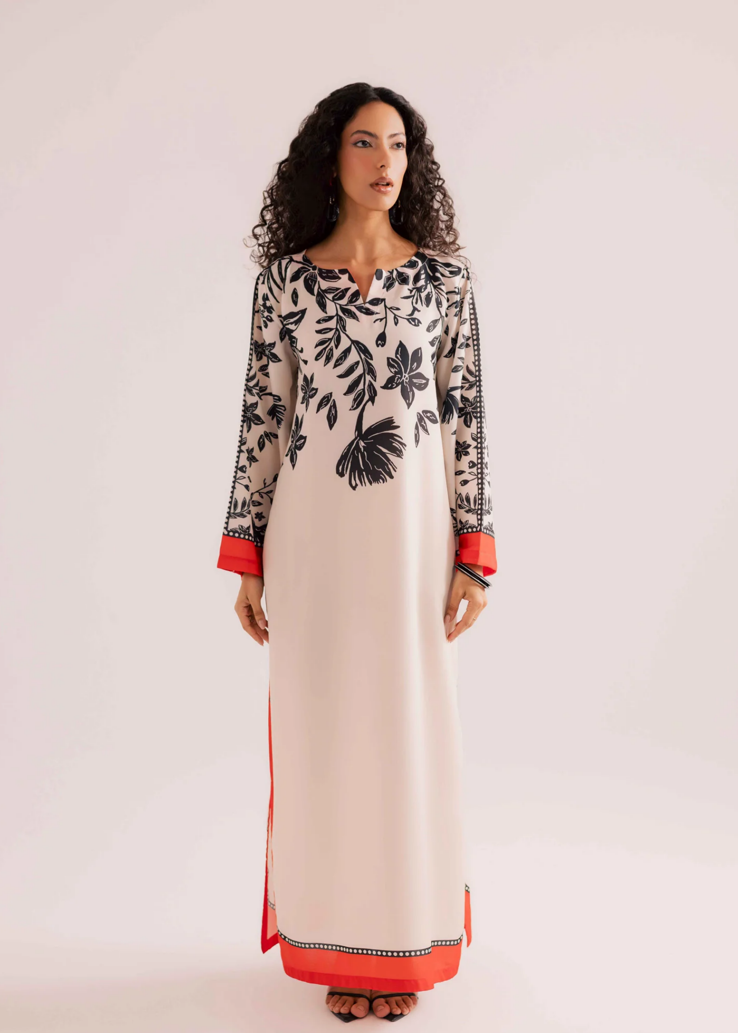 raw silk Kaftan in Off-white, sunset orange