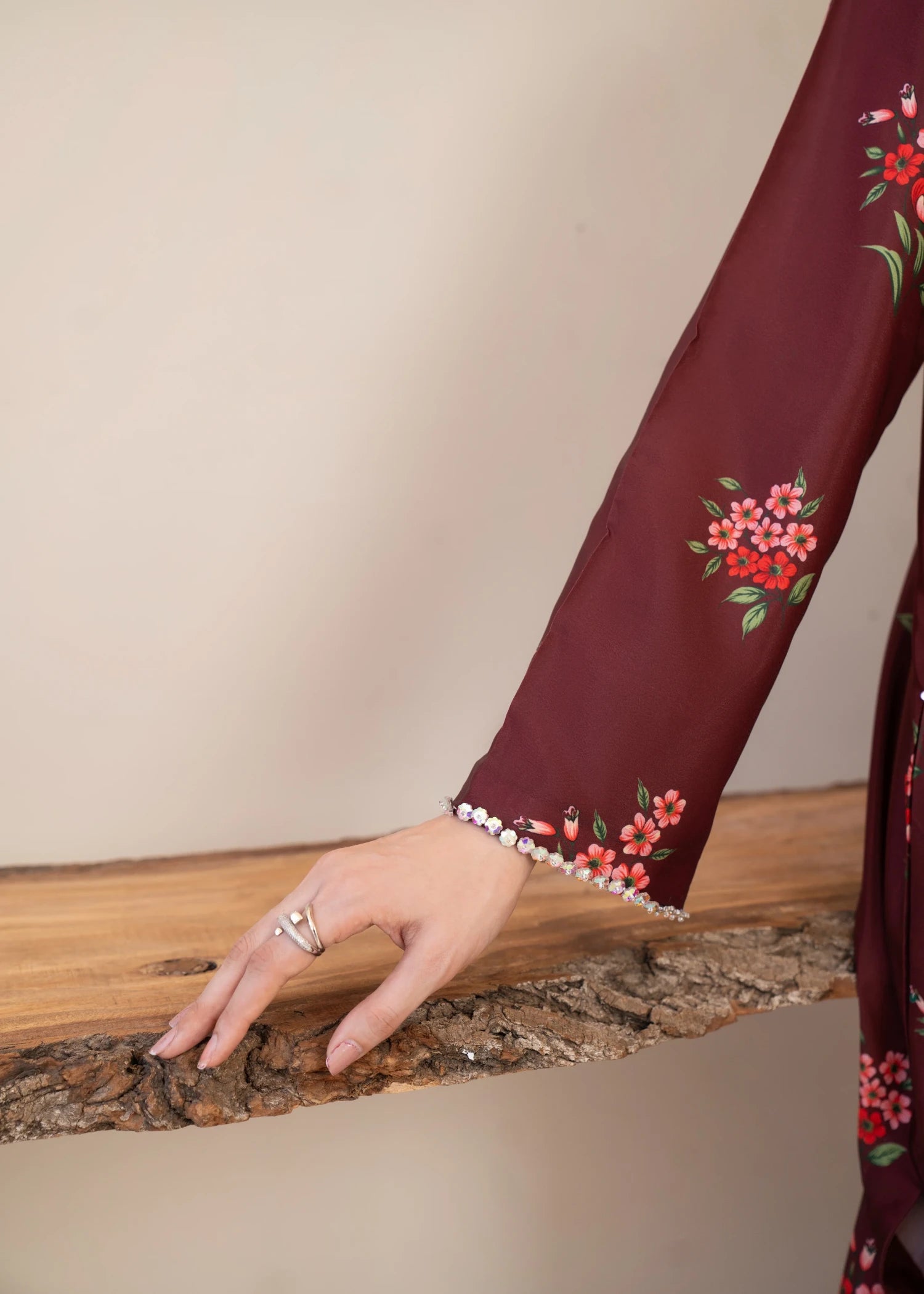 silk grip Kurta Set in Maroon