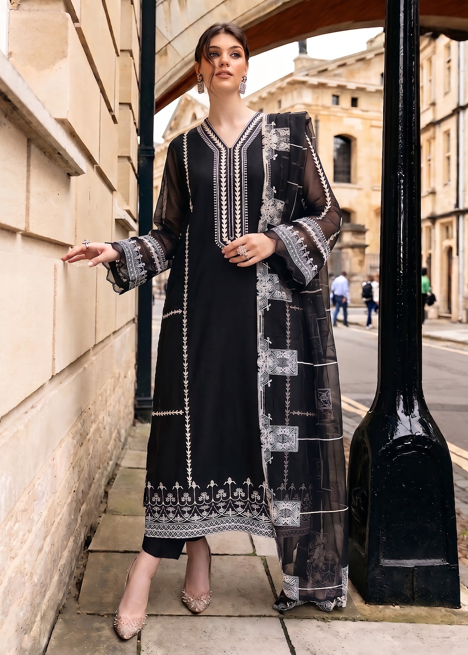 bemberg crinkle chiffon Kurta Set in Black