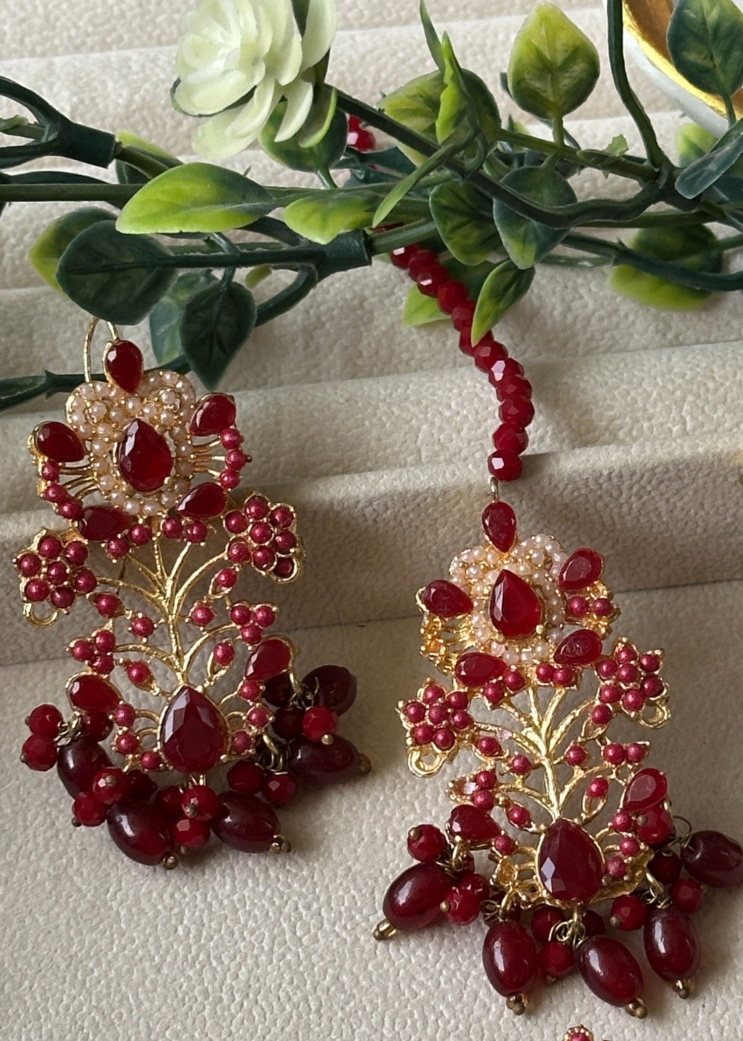 Choker in Red Color by - Trendy Women Choker YXN1538