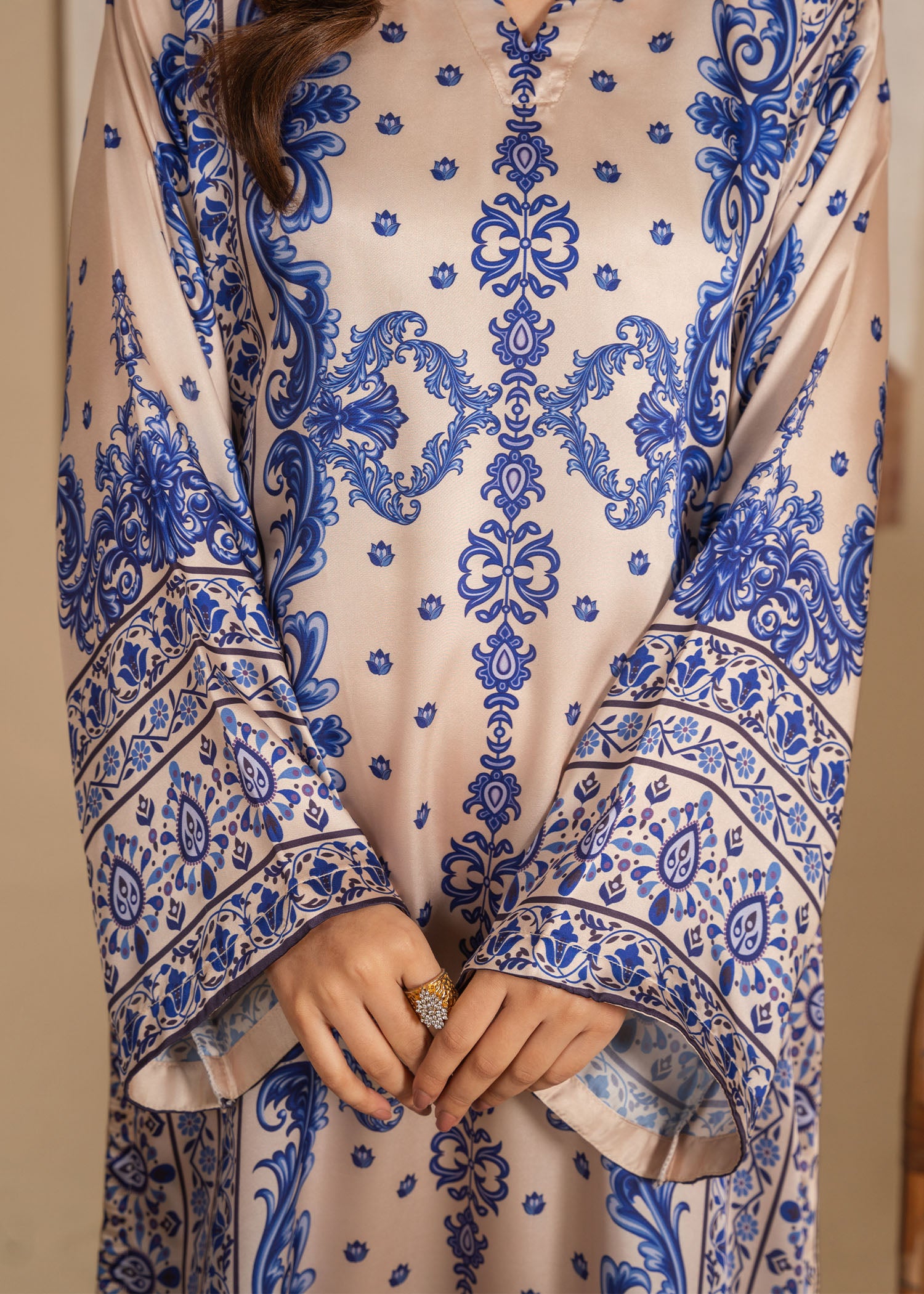 charmuse/shamooz Kurti in Blue, beige