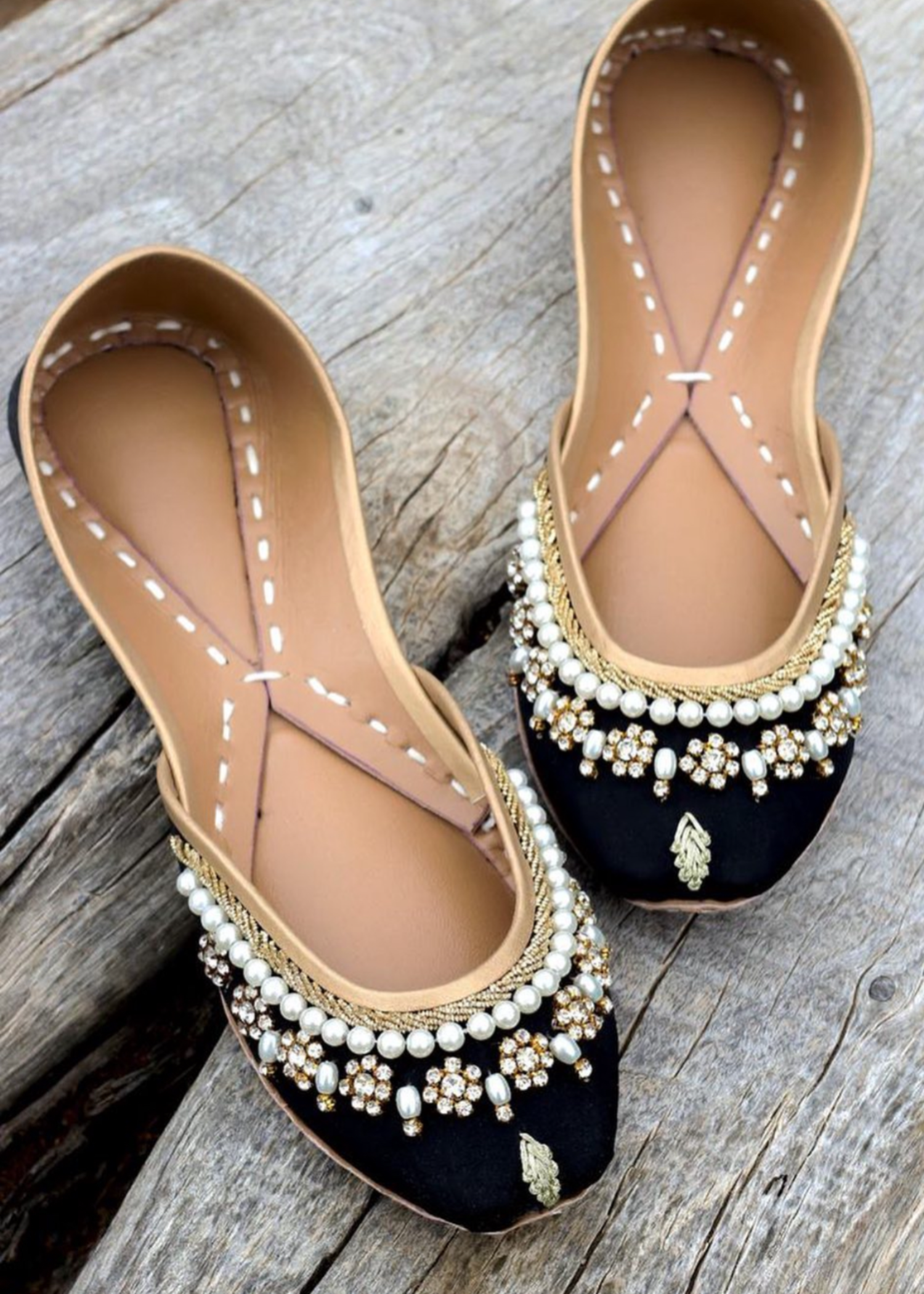 Khussa in Black by - High Quality Women Khussa ARL8054