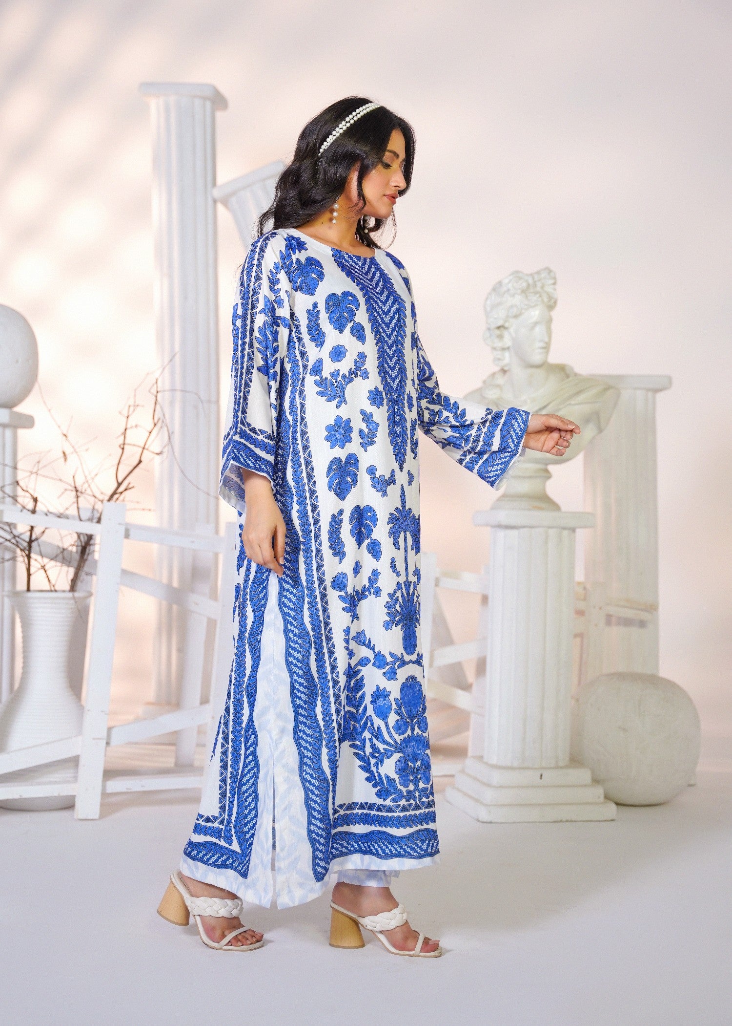 pk raw silk Kaftan in White, midnight blue