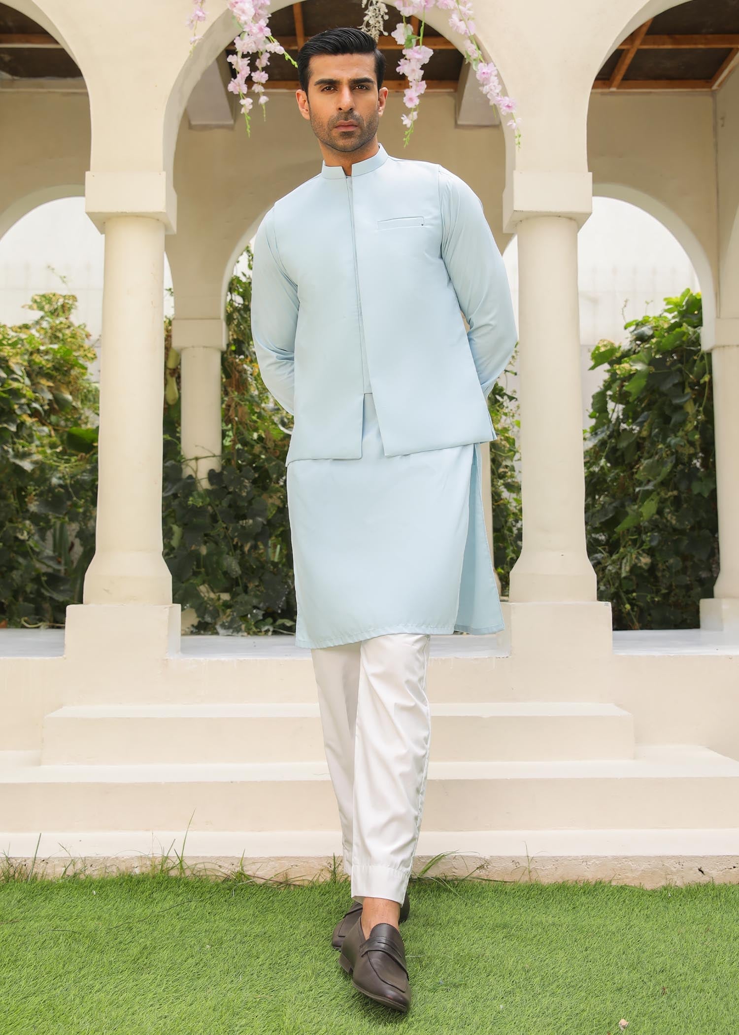 wash & wear Waistcoat in Sky blue