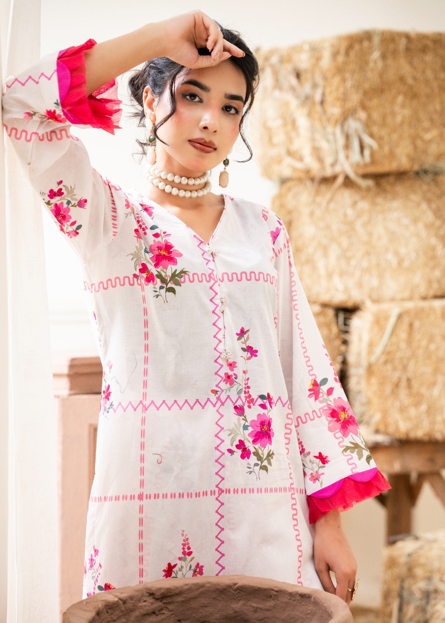 lawn Kurta Set in White, shocking pink