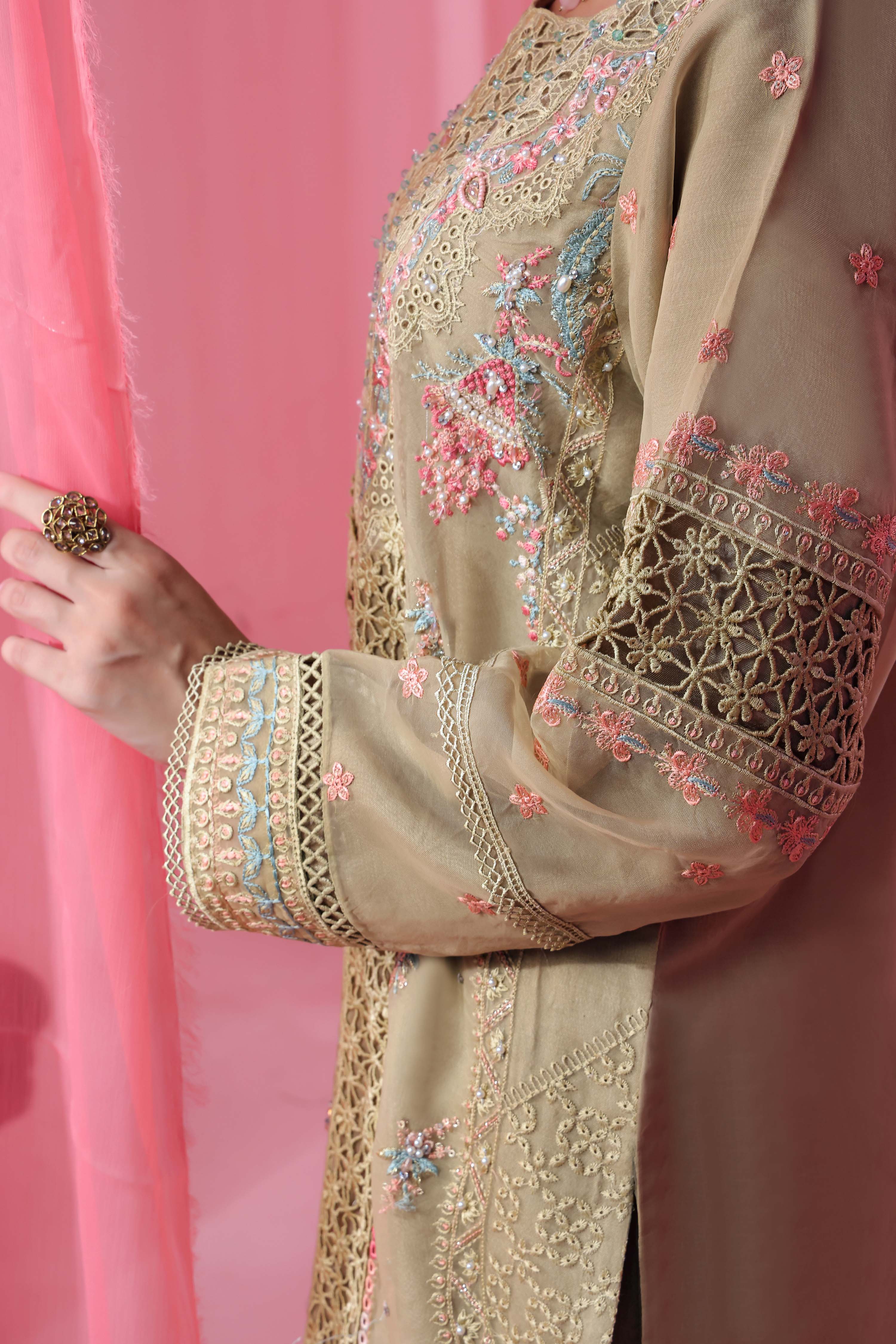 Noori RTW Organza Formal Pret – Nouran