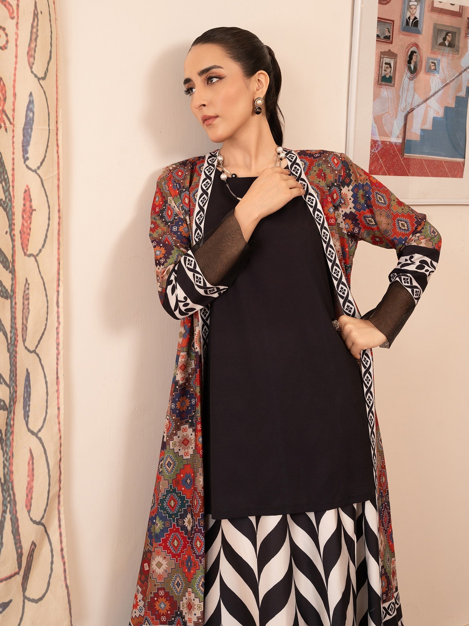 charmuse/shamooz Skirt in Black